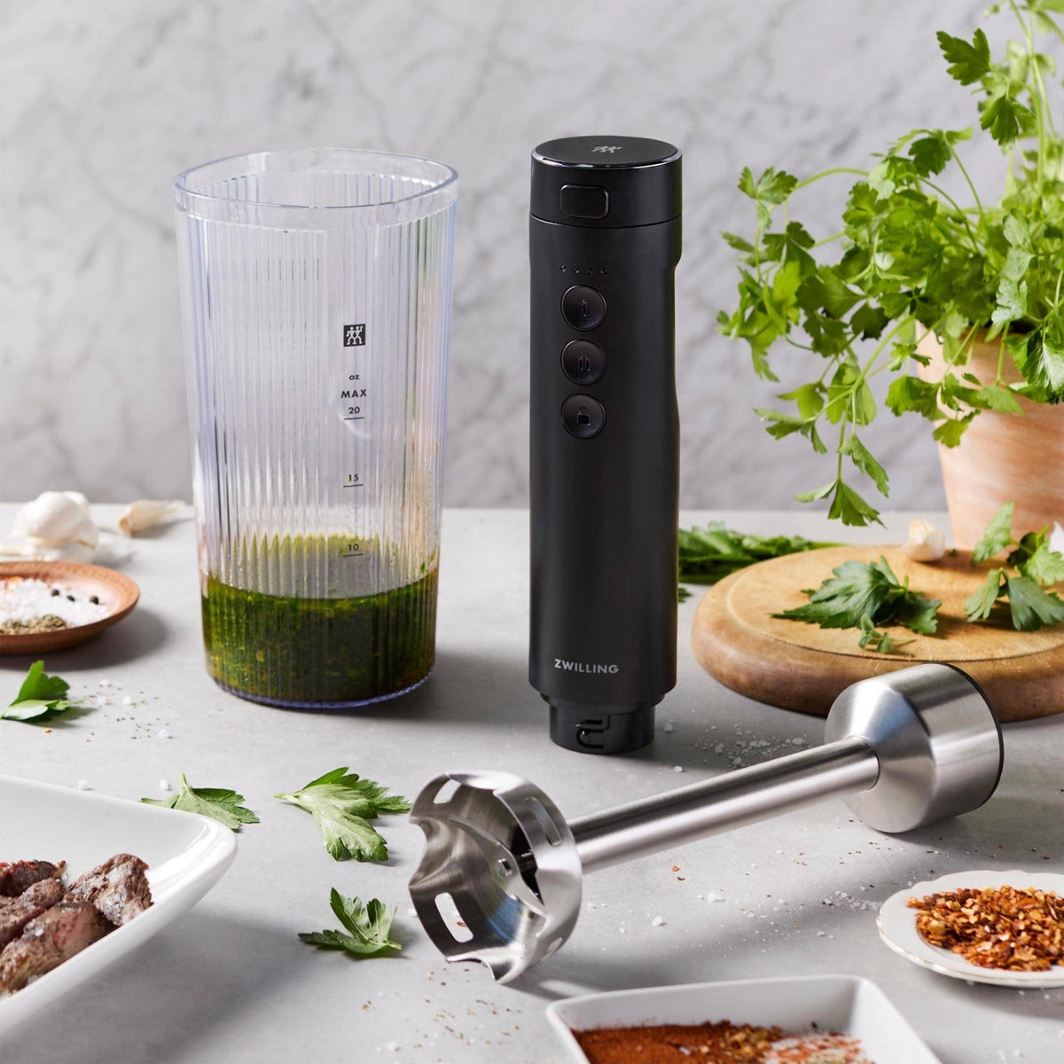Xtend Akku Stabmixer Starter Set in Schwarz präsentiert im Onlineshop von KAQTU Design AG. Küchengerät ist von Zwilling