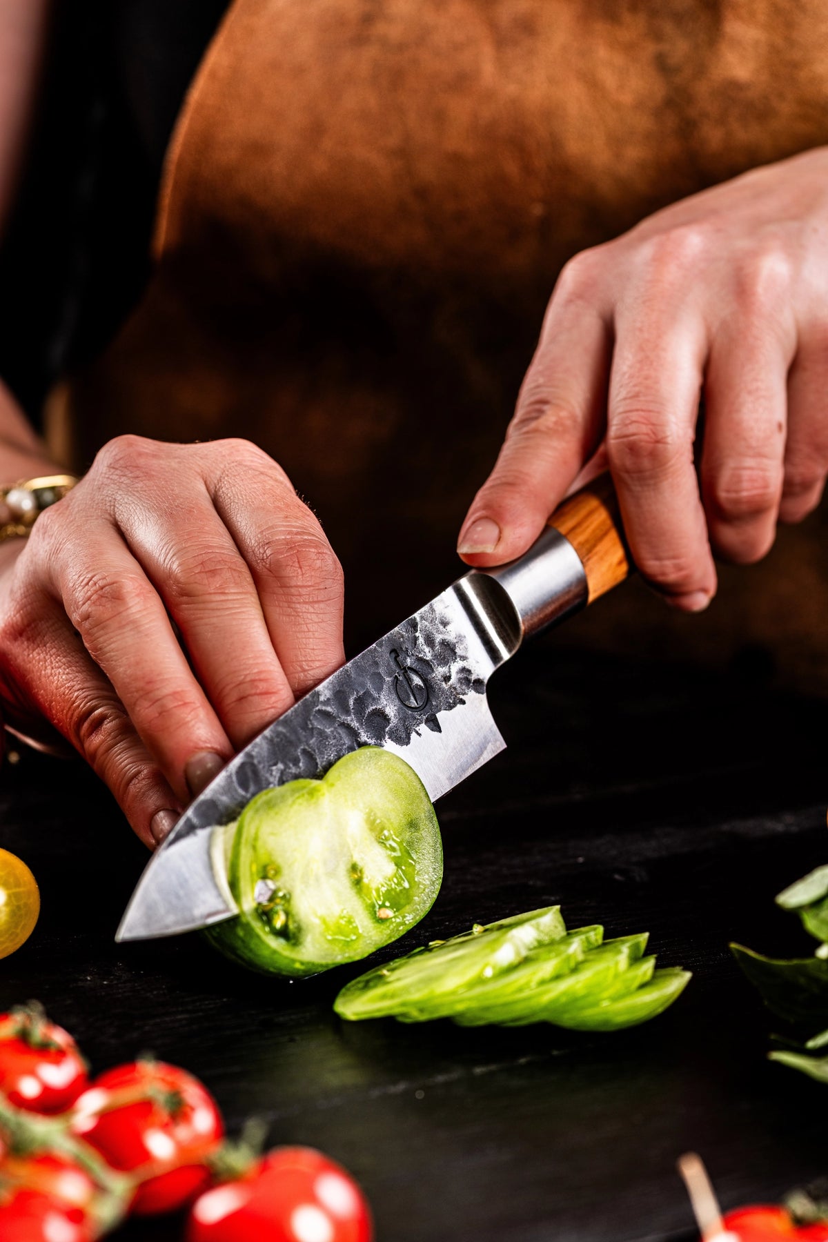 Forged Olive Petty Messer in Mehrfarbig präsentiert im Onlineshop von KAQTU Design AG. Küchenmesser ist von Forged