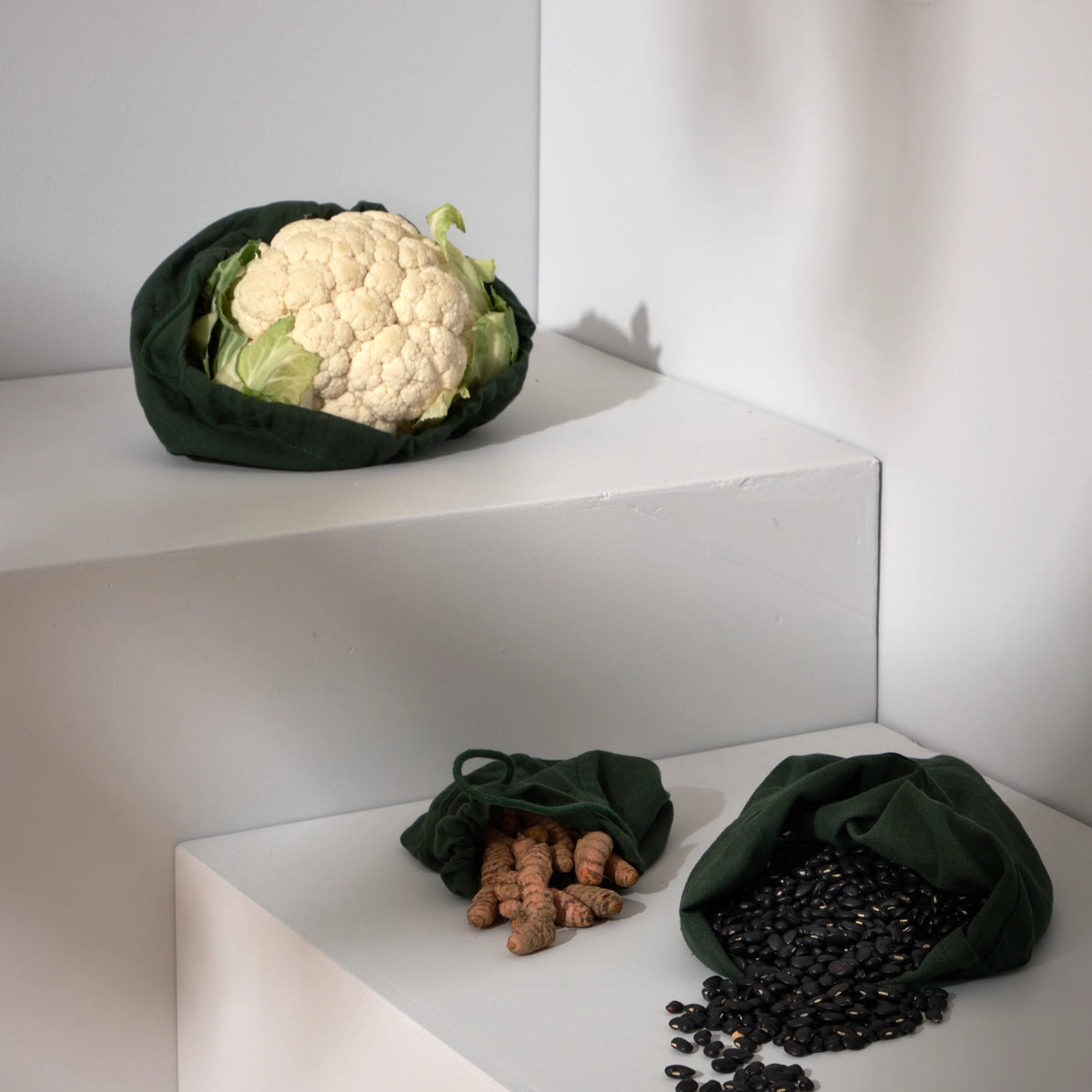 Food bag 3er Set Beutel dark green Biobaumwolle in Grün präsentiert im Onlineshop von KAQTU Design AG. Küchenhelfer ist von The Organic Company