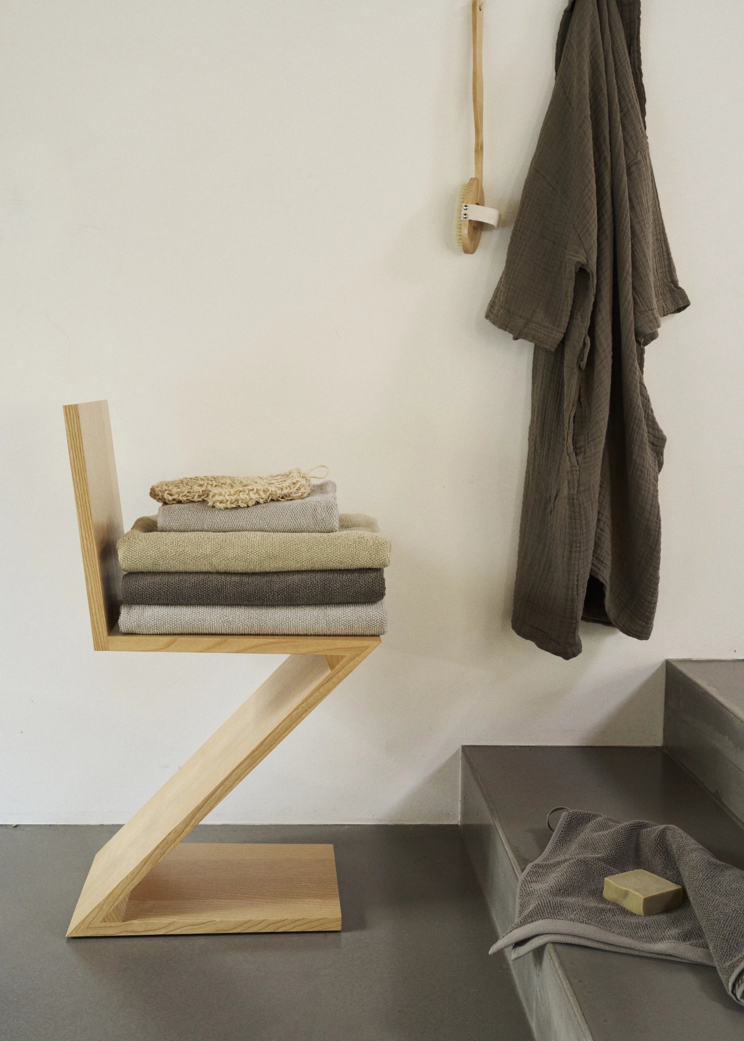 Mild Badetuch 70x140cm stone Biobaumwolle in Grau präsentiert im Onlineshop von KAQTU Design AG. Badetuch ist von The Organic Company