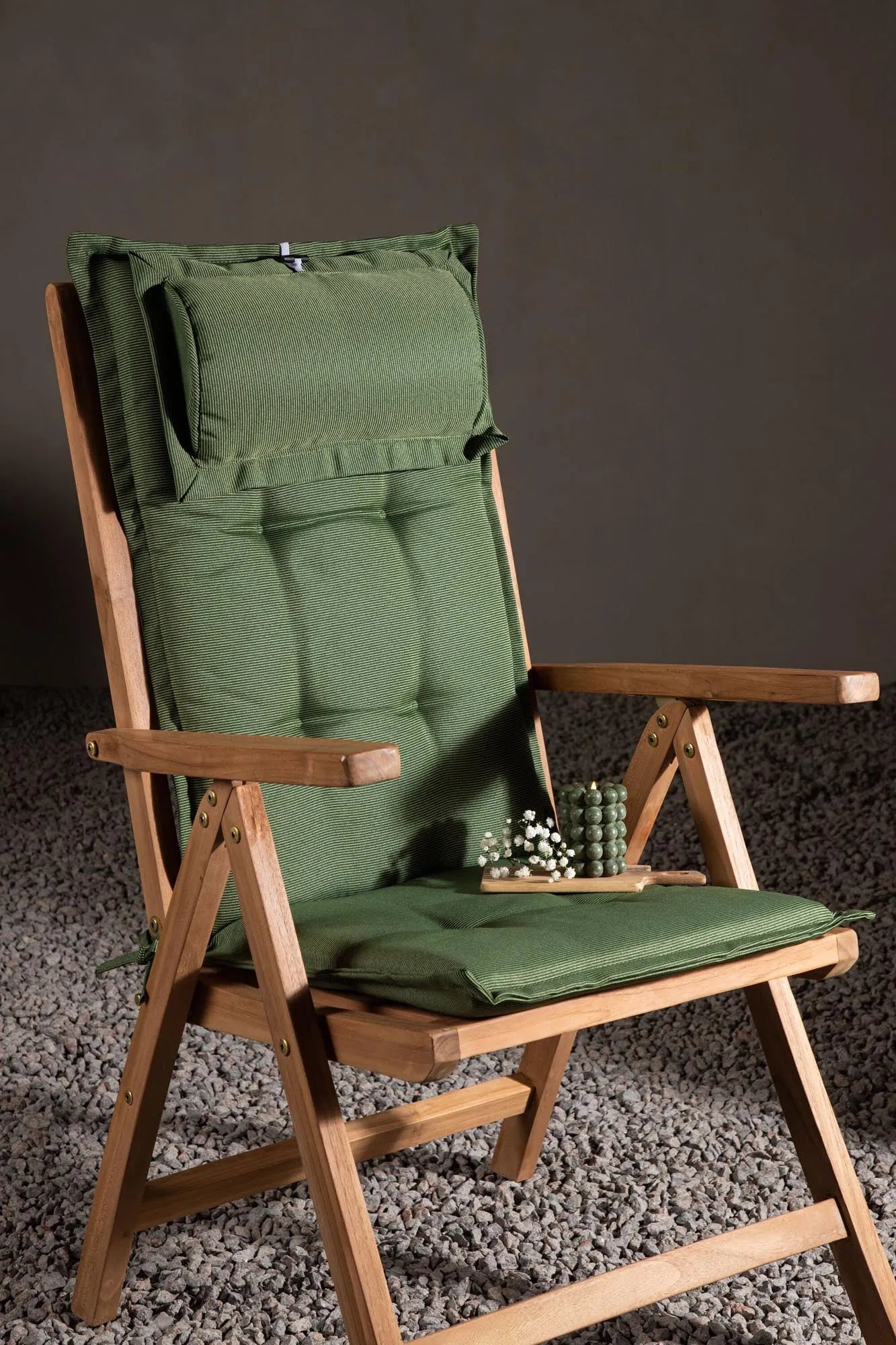 Elegantes Kissen mit Füllung von Venture Home, ideal für gemütliche Akzente, hochwertig gefertigt und vielseitig einsetzbar.
