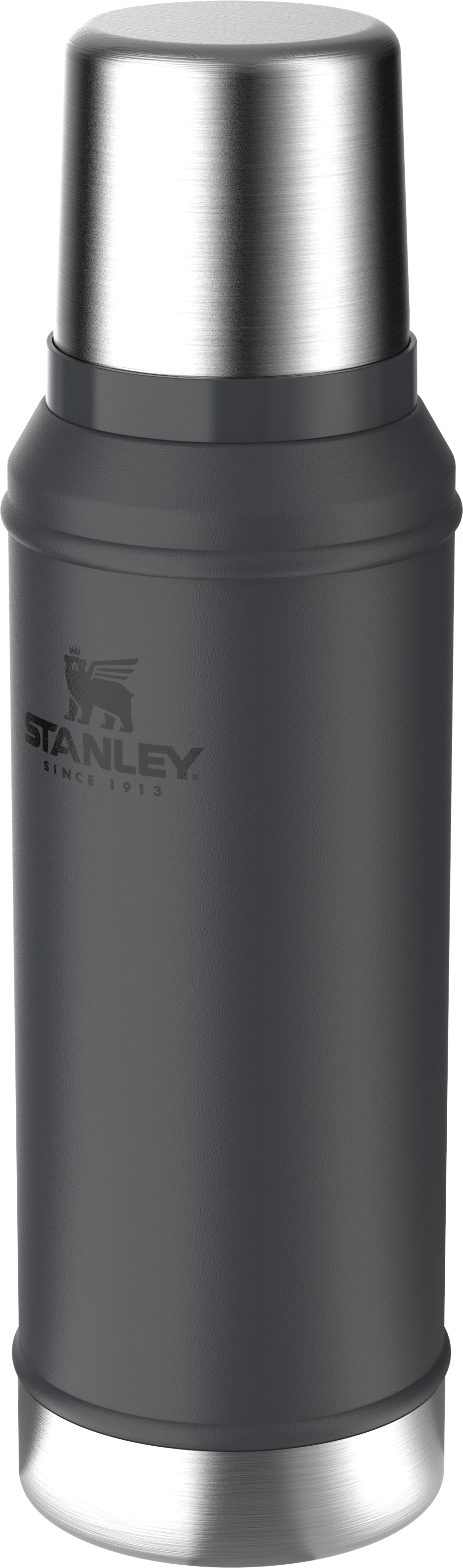 Legendary Classic Flasche 0.94l black 2.0 in Schwarz präsentiert im Onlineshop von KAQTU Design AG. Trinkflaschen ist von Stanley