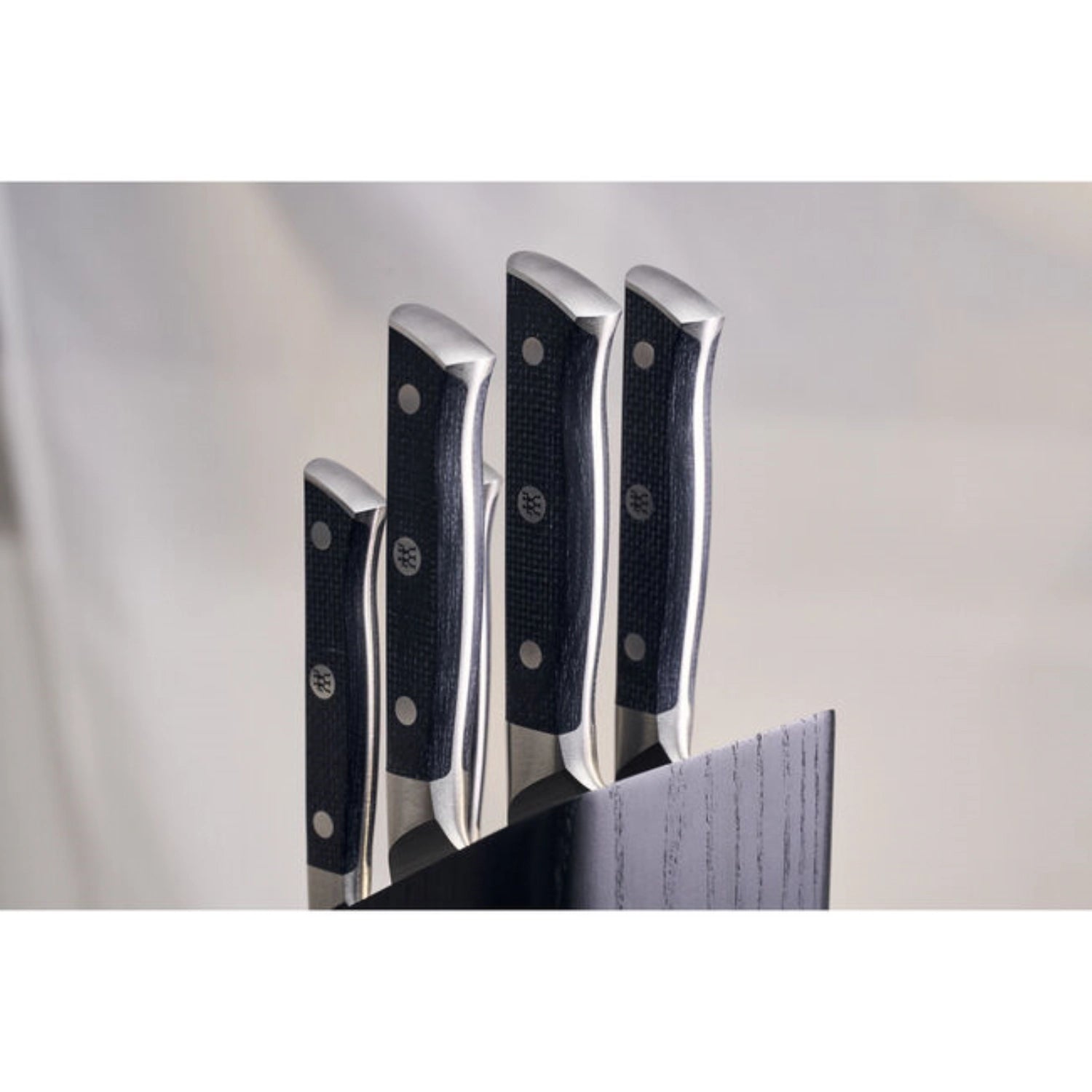 6tlg. Spectrum Messerblock in Mehrfarbig präsentiert im Onlineshop von KAQTU Design AG. Messerblock ist von Zwilling