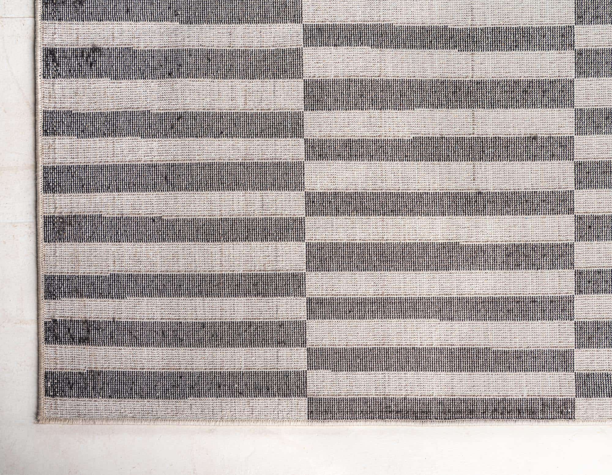 244x152 Tribeca in Schwarz präsentiert im Onlineshop von KAQTU Design AG. Teppich ist von Hadorn