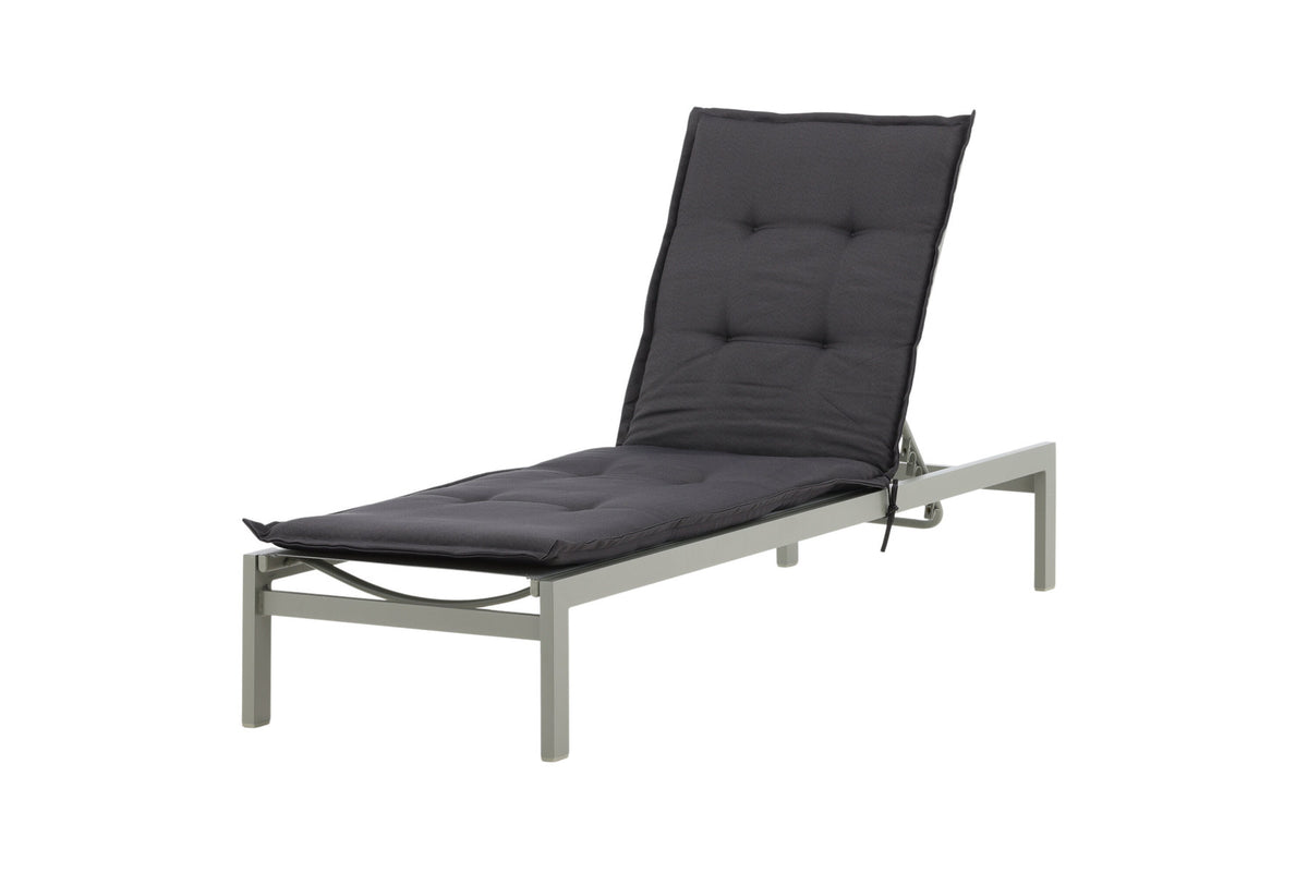 Kissen für Sonnenliege in Dunkelgrau präsentiert im Onlineshop von KAQTU Design AG. Outdoor-Accessoire ist von Venture Home