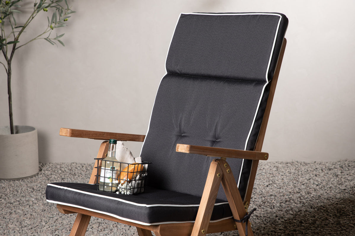 Classic Kissen in Grau präsentiert im Onlineshop von KAQTU Design AG. Sitzkissen ist von Venture Home