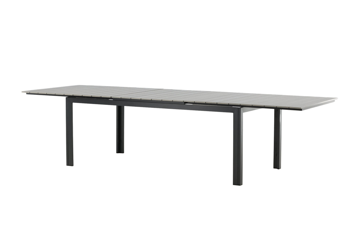 Levels Gartentisch ausziehbar in Schwarz präsentiert im Onlineshop von KAQTU Design AG. Gartentisch ist von Venture Home