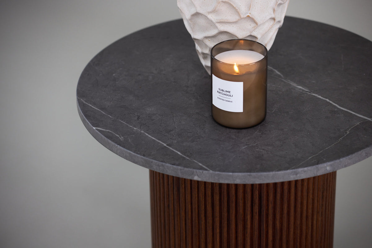 Härön Beistelltisch in Nussbaum präsentiert im Onlineshop von KAQTU Design AG. Beistelltisch ist von Vind