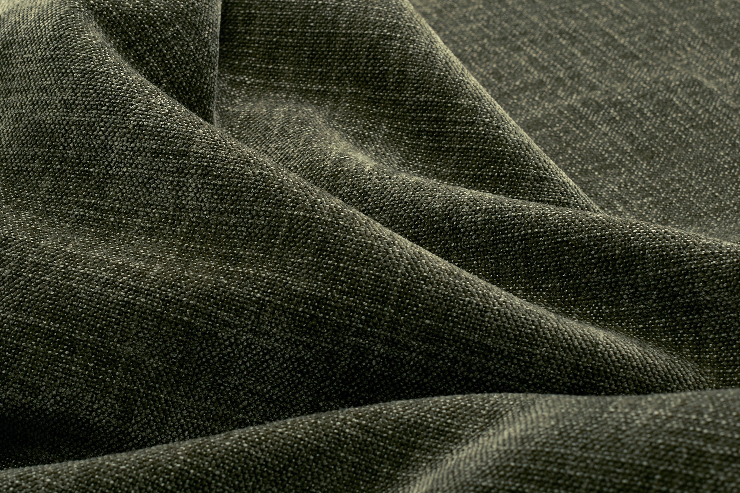 Circlus Tagesbett L-Shaped Armlehnen in 413 Esina Olive Green präsentiert im Onlineshop von KAQTU Design AG. Bettsofa ist von Innovation Living