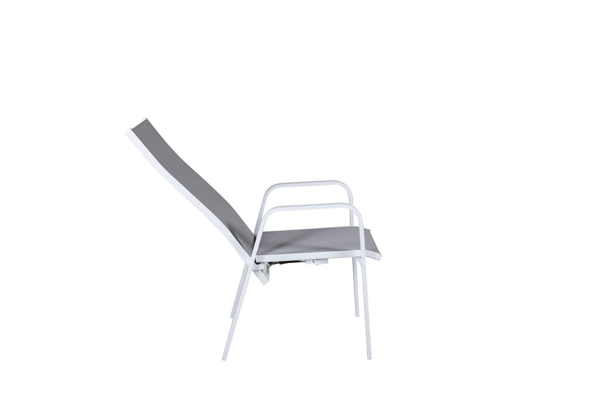 Copacabana Stuhl in Grau präsentiert im Onlineshop von KAQTU Design AG. Gartenstuhl mit Armlehnen ist von Venture Home