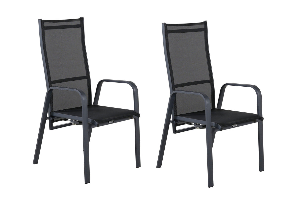 Copacabana Stuhl in Schwarz präsentiert im Onlineshop von KAQTU Design AG. Gartenstuhl mit Armlehnen ist von Venture Home