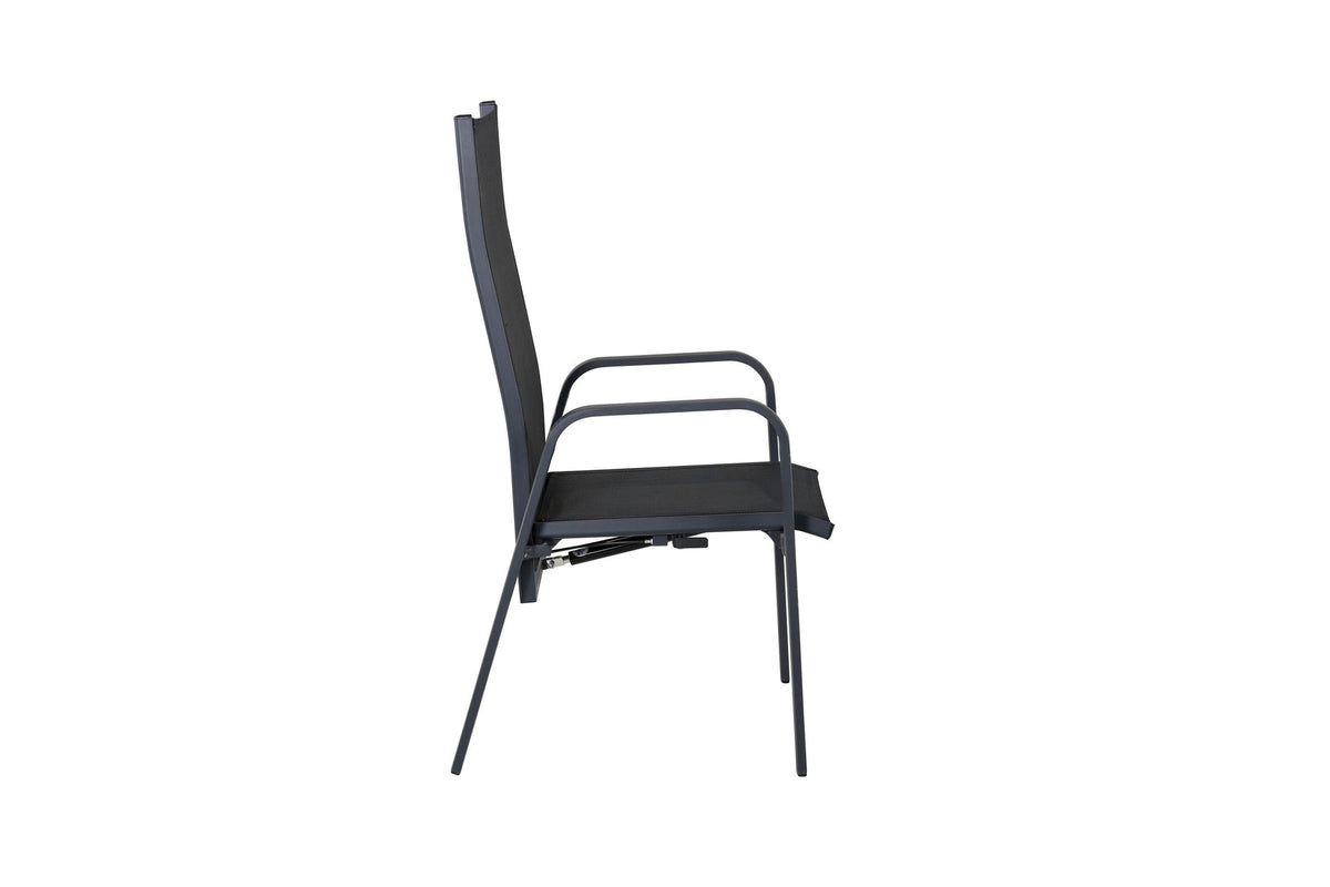 Copacabana Stuhl in Schwarz präsentiert im Onlineshop von KAQTU Design AG. Gartenstuhl mit Armlehnen ist von Venture Home