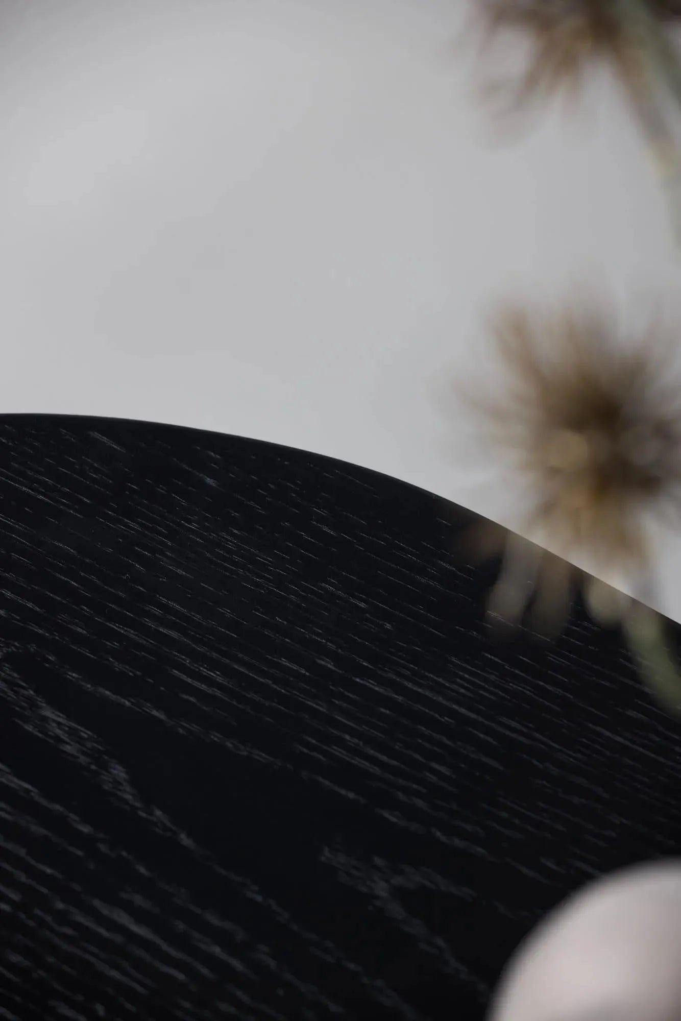 Fjällbacka TV-Ständer von Vind: Skandinavisches Design in Perfektion.