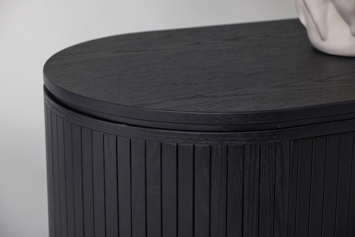 Fjällbacka TV Ständer in Schwarz präsentiert im Onlineshop von KAQTU Design AG. TV-Möbel ist von Vind