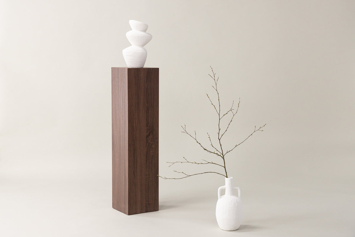 Ramsvik Sockel in Braun präsentiert im Onlineshop von KAQTU Design AG. Beistelltisch ist von Vind
