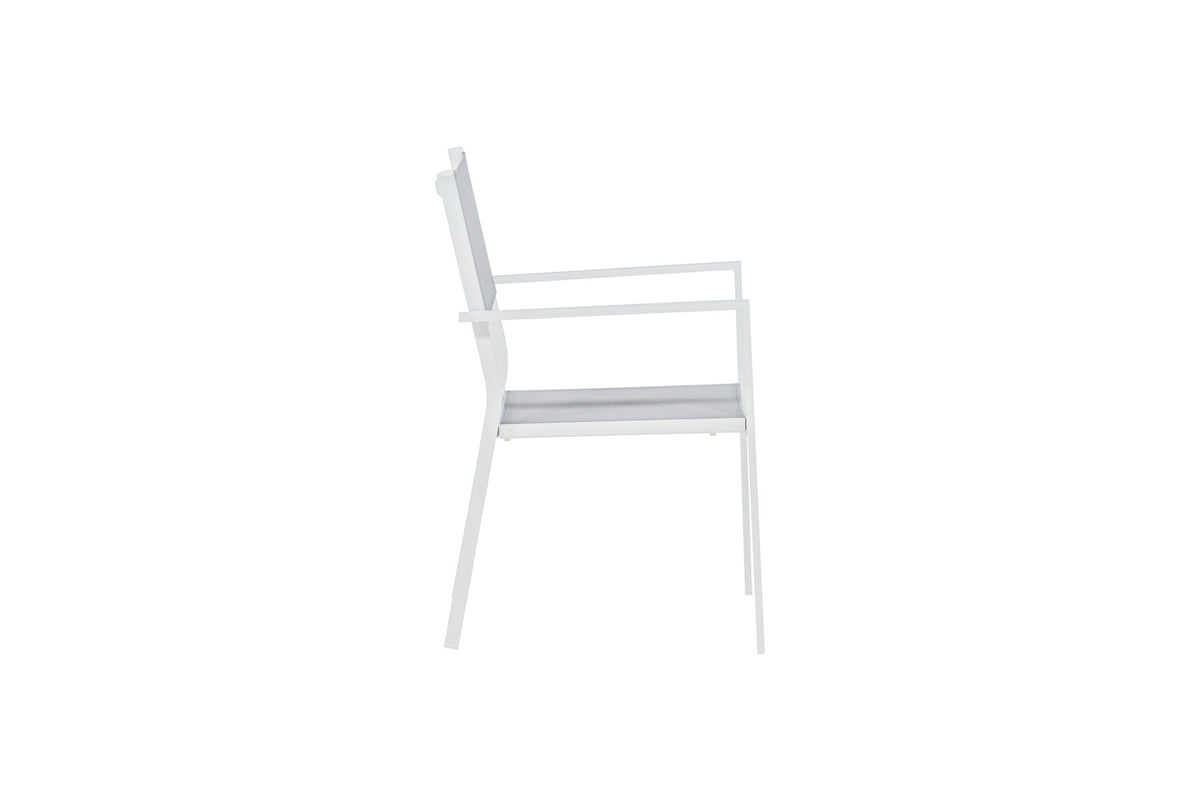 Copacabana Stapelstuhl in Weiss präsentiert im Onlineshop von KAQTU Design AG. Gartenstuhl mit Armlehnen ist von Venture Home