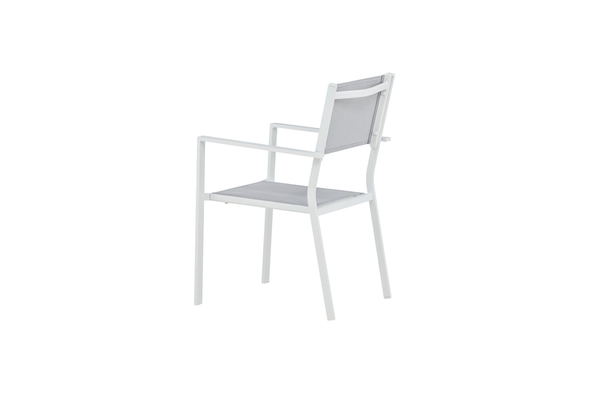 Copacabana Stapelstuhl in Weiss präsentiert im Onlineshop von KAQTU Design AG. Gartenstuhl mit Armlehnen ist von Venture Home