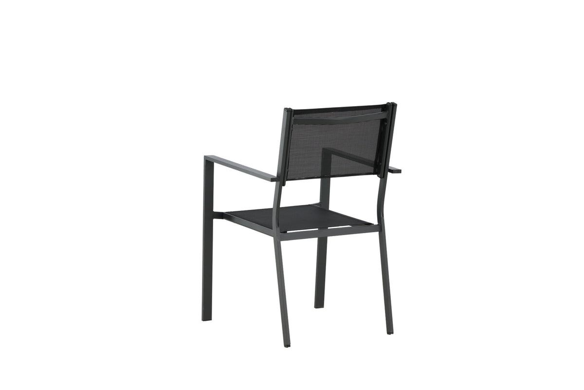 Copacabana Stapelstuhl in Schwarz präsentiert im Onlineshop von KAQTU Design AG. Gartenstuhl mit Armlehnen ist von Venture Home