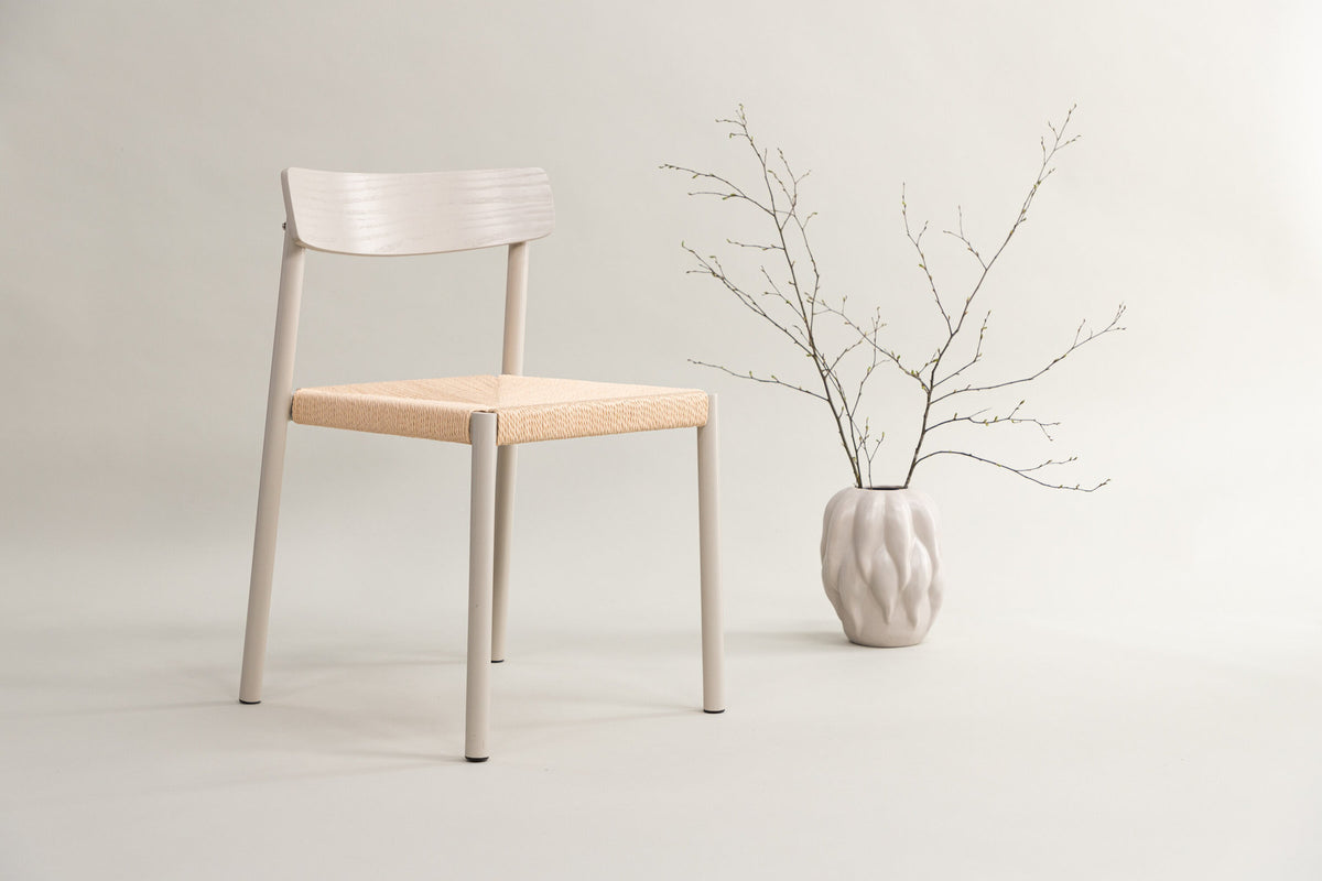 Malmö Stuhl in Greige präsentiert im Onlineshop von KAQTU Design AG. Stuhl ist von Vind