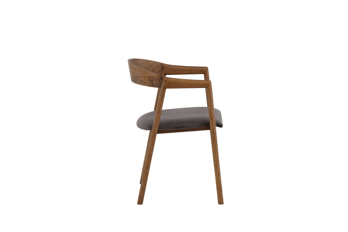 Långön Esszimmerstuhl in Braun präsentiert im Onlineshop von KAQTU Design AG. Stuhl mit Armlehne ist von Vind