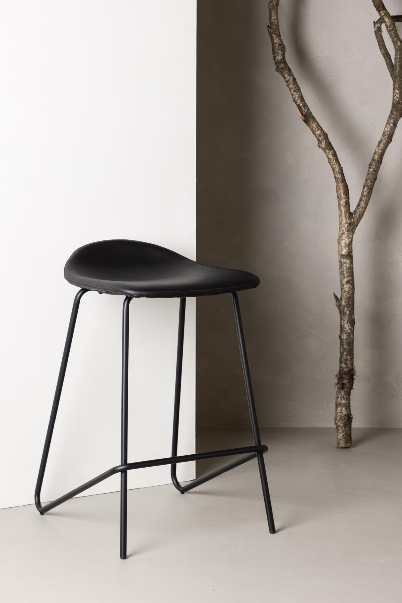 Eleganter Grebbestad Barstuhl von Vind für moderne Wohnräume.