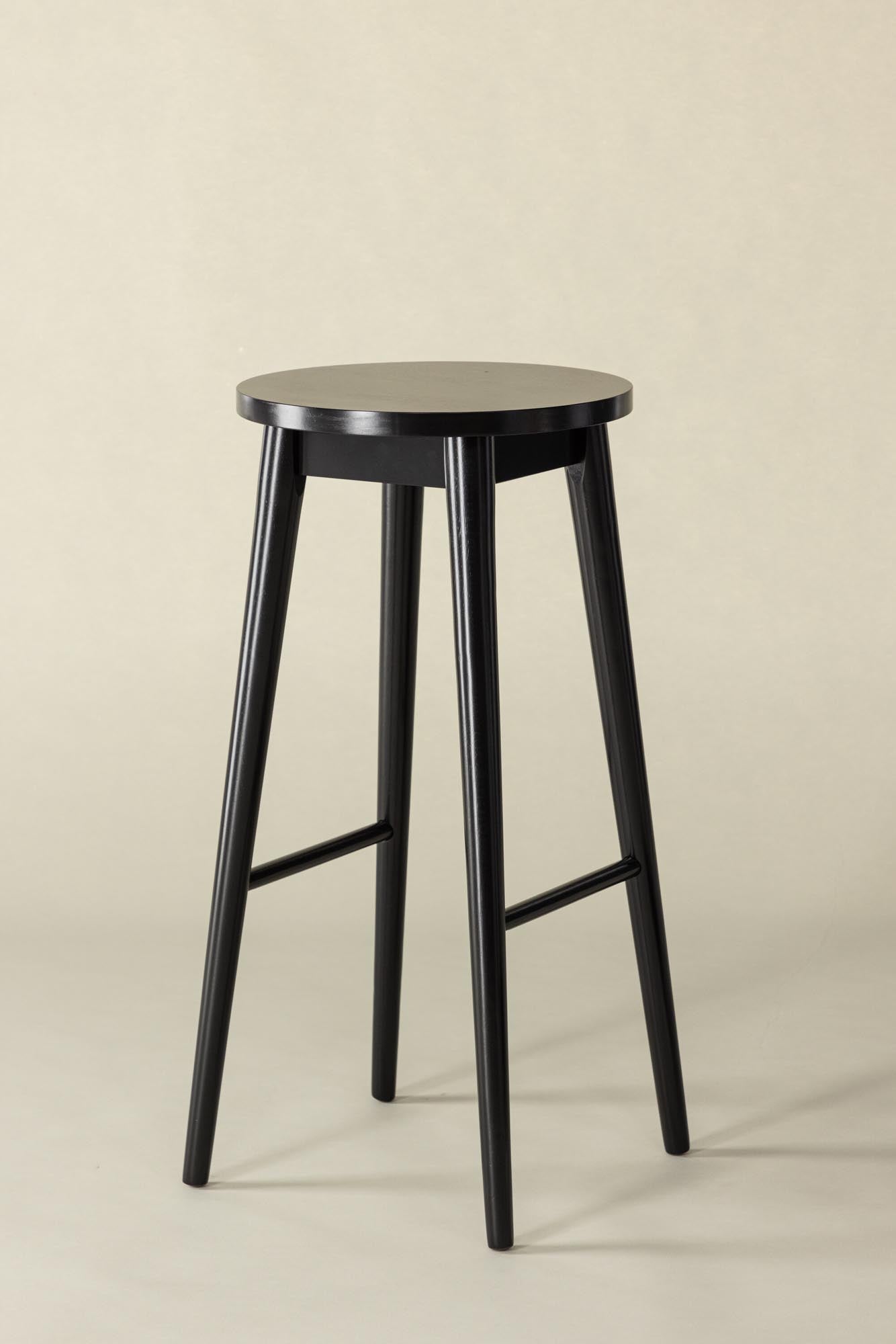 Mollösand Barstuhl: Modernes Design aus umweltfreundlichem Holz.