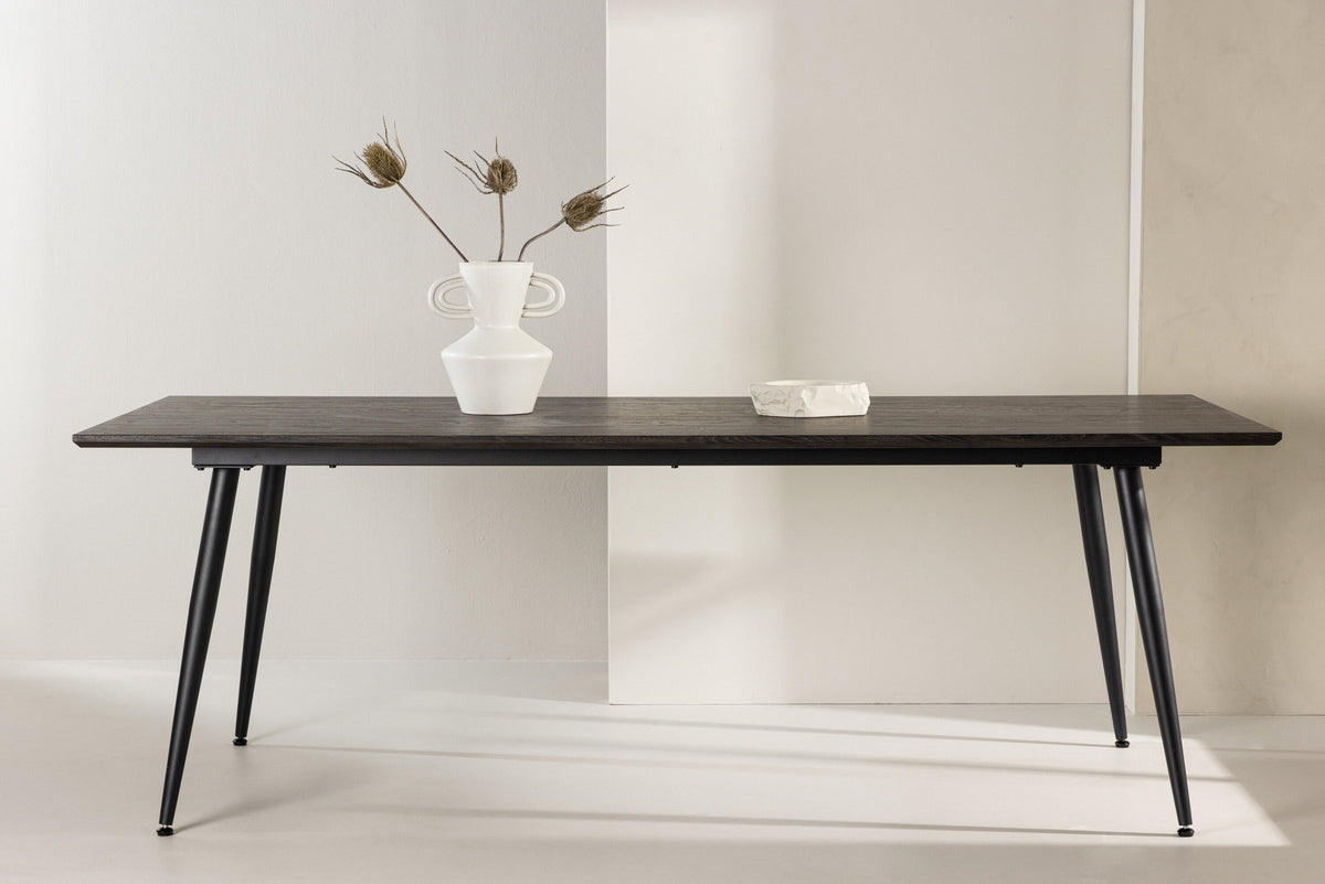 Keholmen Esstisch in Schwarz Braun präsentiert im Onlineshop von KAQTU Design AG. Esstisch ist von Vind