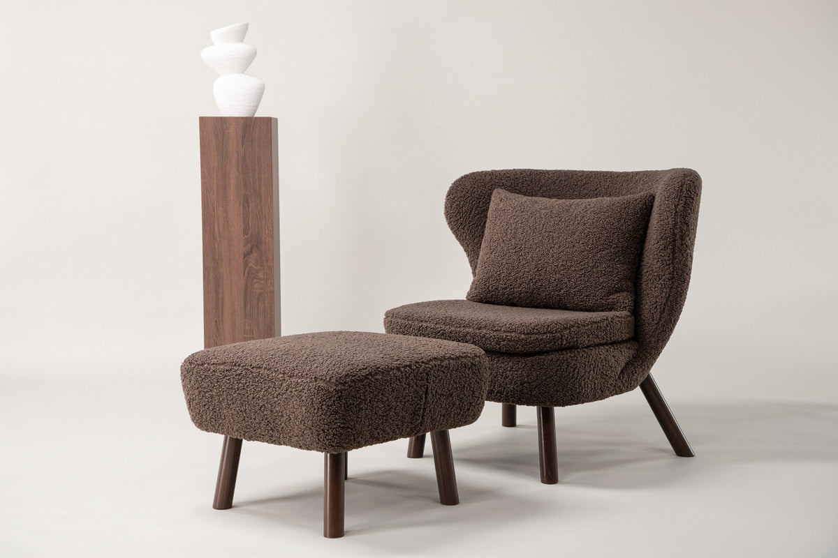 Ryxö Sessel in Braun präsentiert im Onlineshop von KAQTU Design AG. Sessel ist von Vind