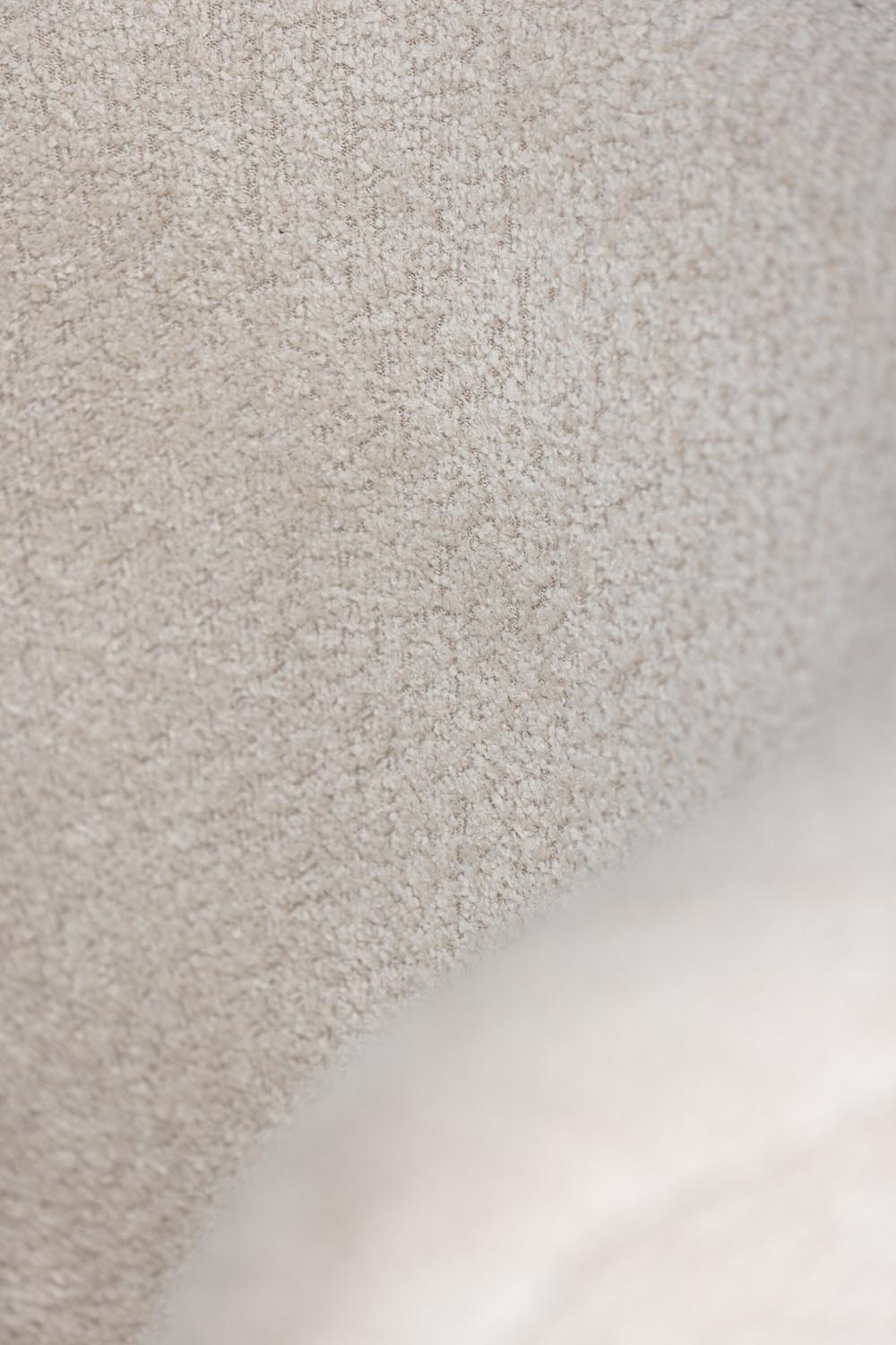 Hällsö Sessel in Beige präsentiert im Onlineshop von KAQTU Design AG. Sessel mit Armlehnen ist von Vind