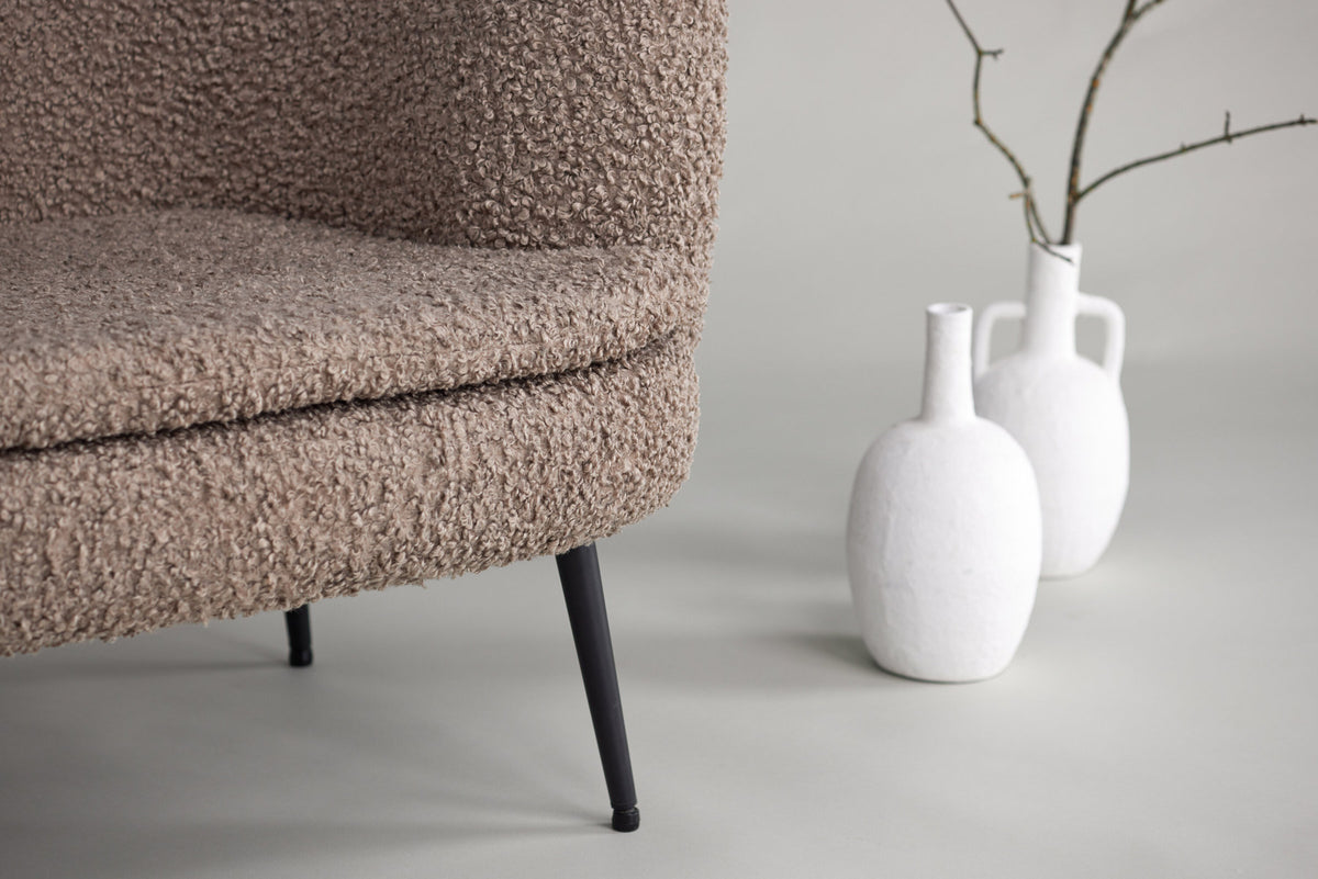 Nordkoster Sessel in Beige präsentiert im Onlineshop von KAQTU Design AG. Sessel mit Armlehnen ist von Vind