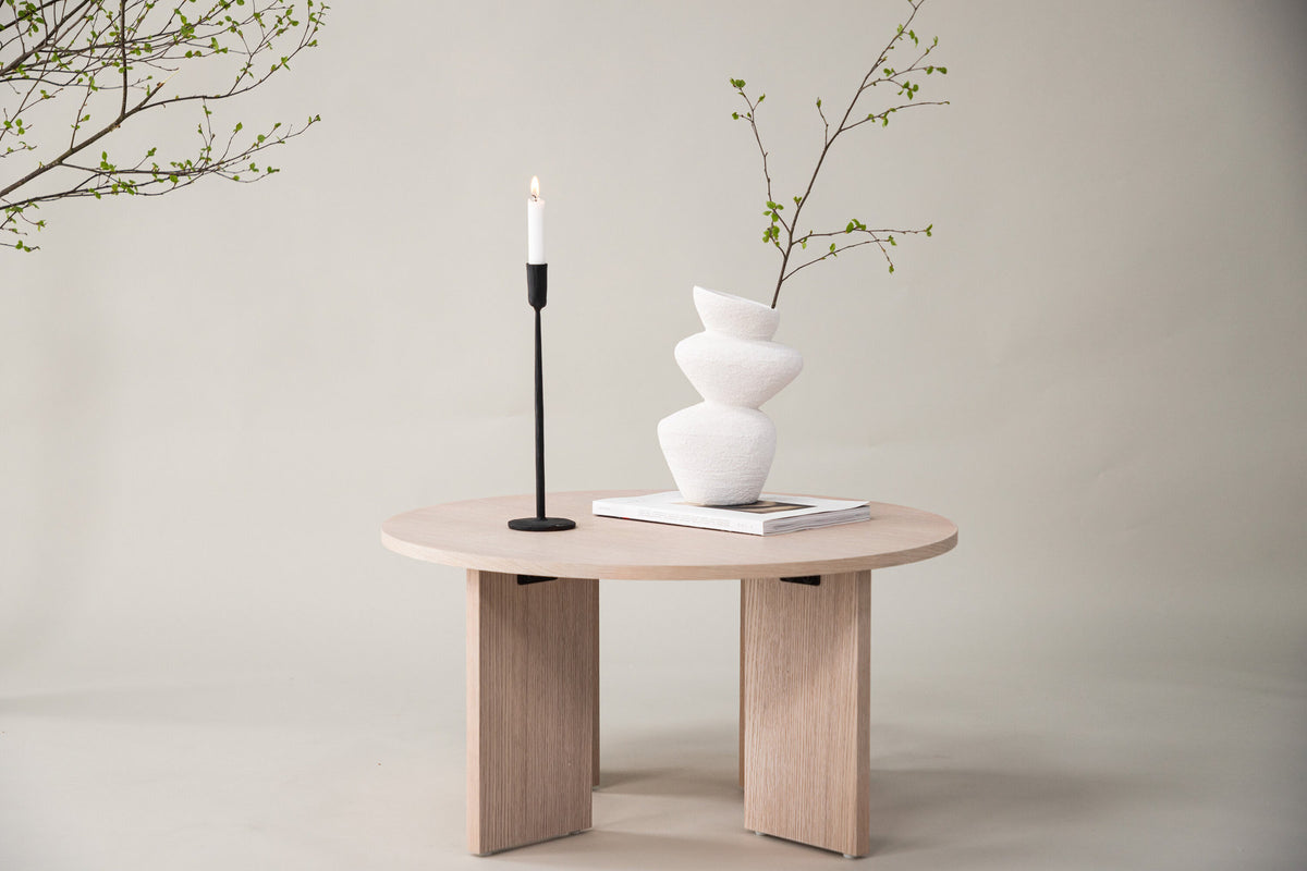 Askerön Beistelltisch in Tünchen präsentiert im Onlineshop von KAQTU Design AG. Beistelltisch ist von Vind