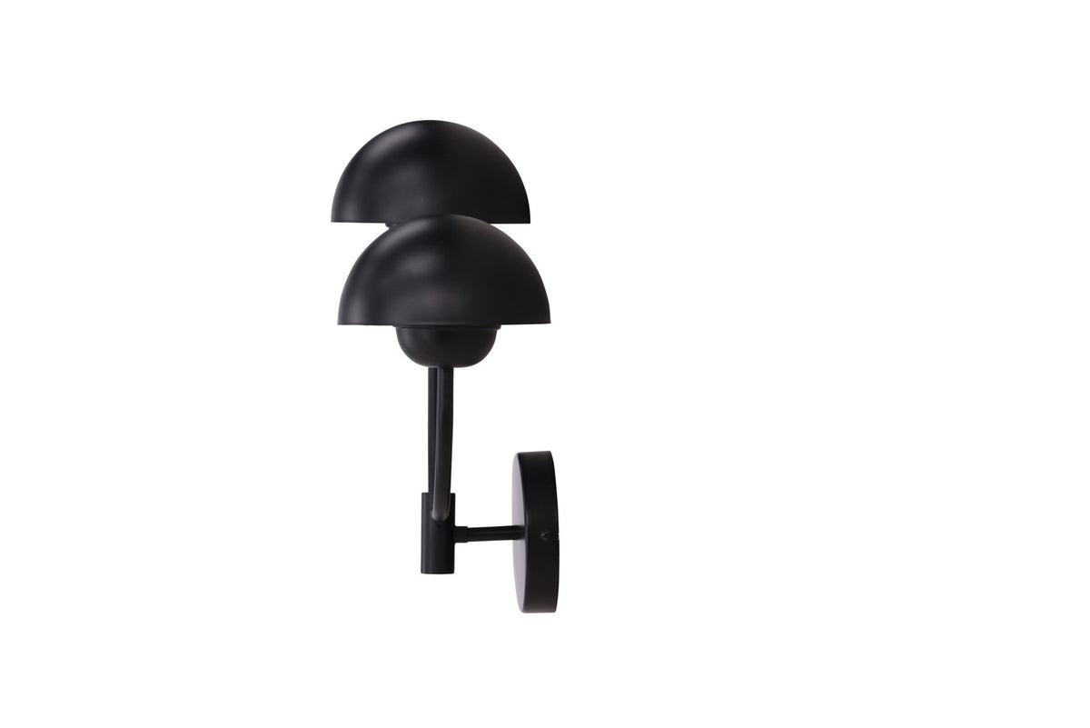Lyckorna Wandleuchte in Schwarz präsentiert im Onlineshop von KAQTU Design AG. Wandleuchte ist von Vind