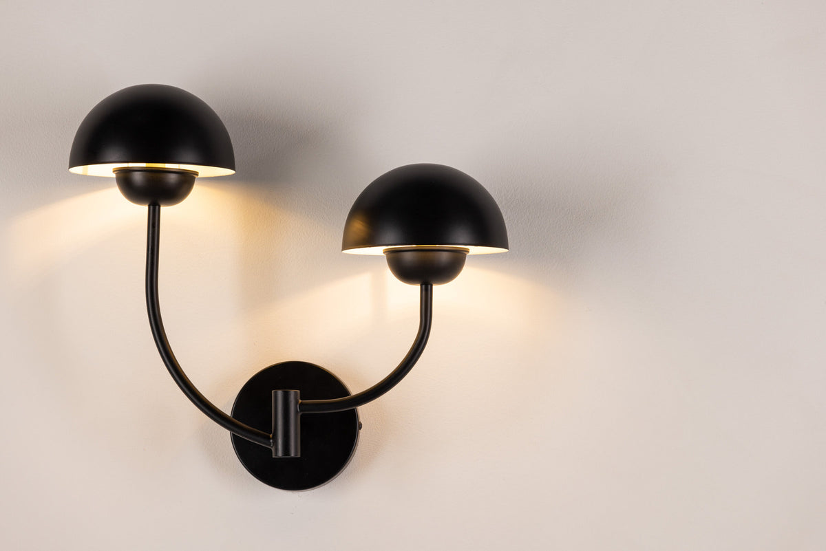 Lyckorna Wandleuchte in Schwarz präsentiert im Onlineshop von KAQTU Design AG. Wandleuchte ist von Vind