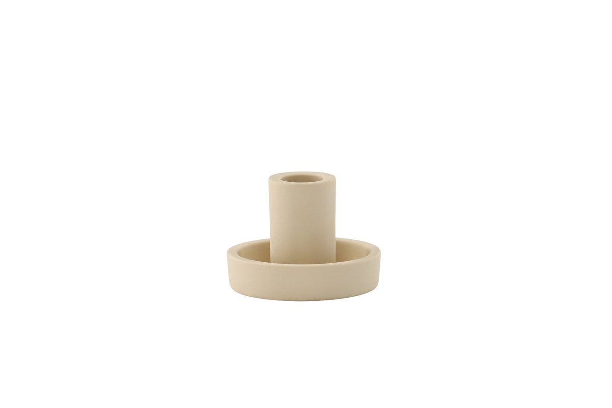 Runder weisser Kerzenständer Ceco aus Ton mit schlichter, minimalistischer Form, Durchmesser 11 cm, Höhe 6 cm.