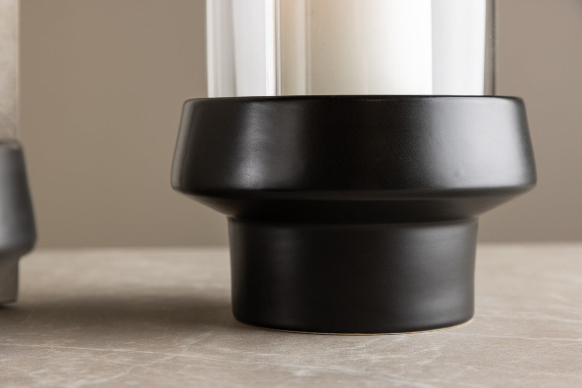 Teelichthalter Davida von Venture Home aus Steinzeug in Schwarz mit klaren Glasdetails, Grösse D: 13 cm x H: 20 cm, rundes Design.