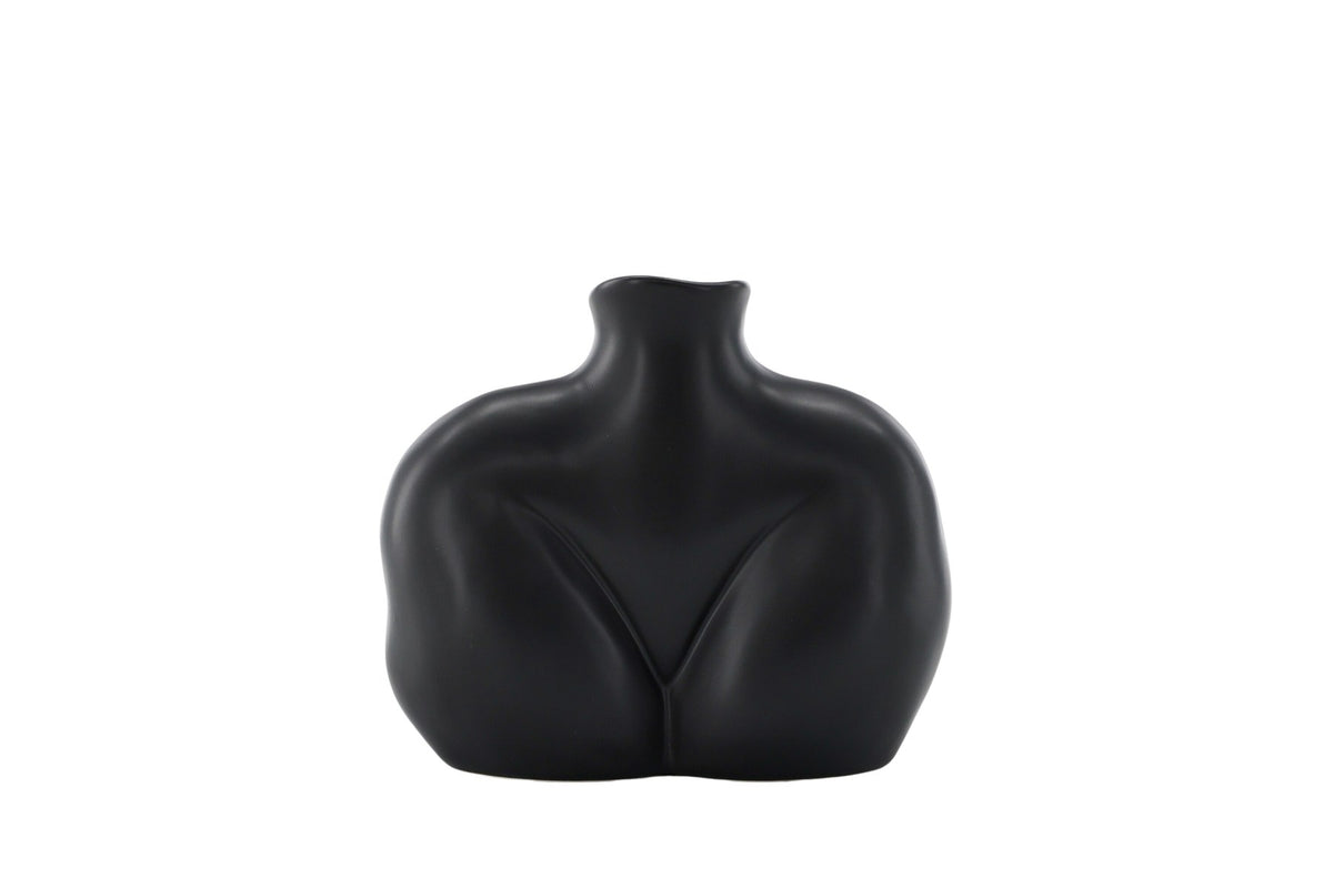 Cremefarbene Harvey Vase aus Steinzeug von Venture Home mit geschwungener, an die weibliche Form angelehnter Silhouette.