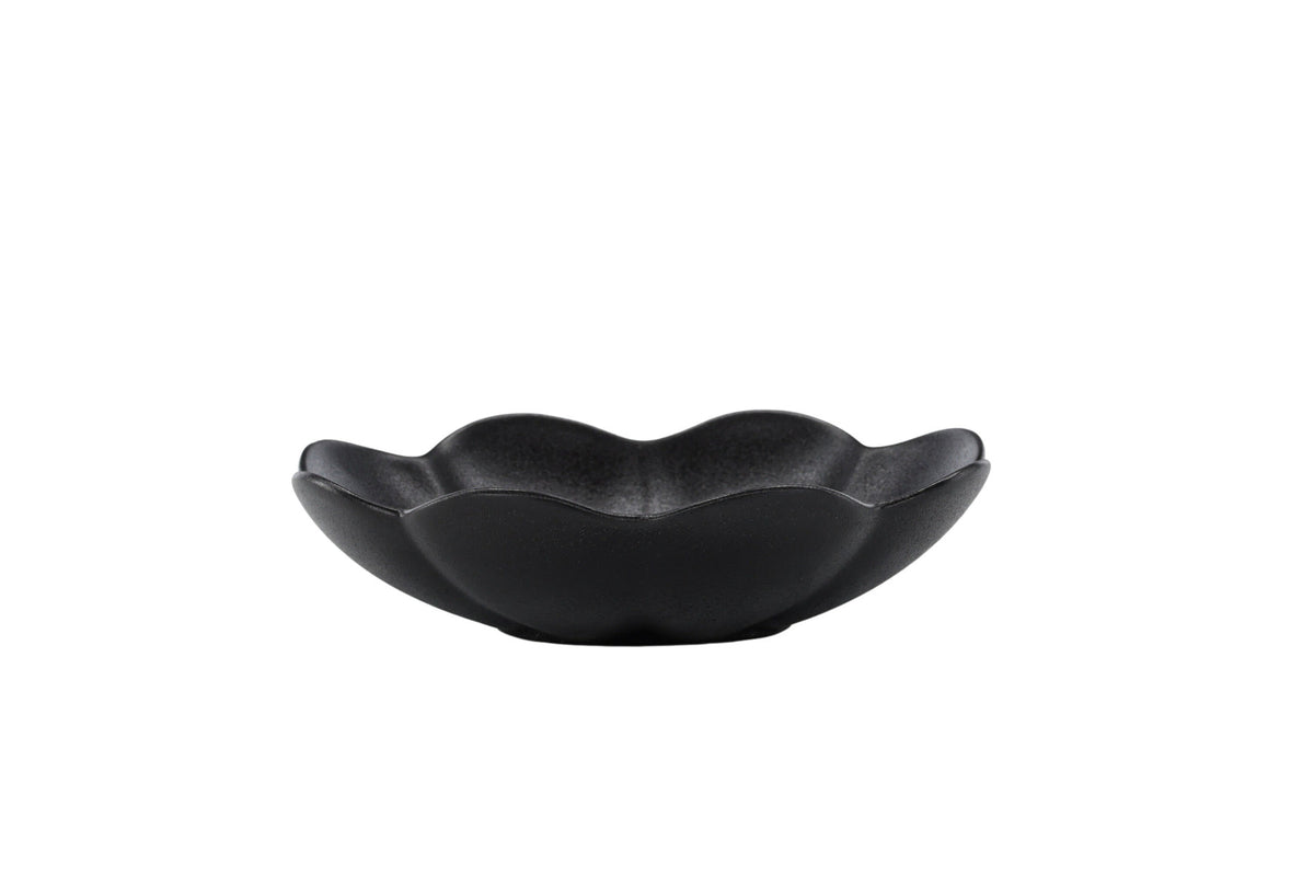 Wabi Sabi Teller in Schwarz präsentiert im Onlineshop von KAQTU Design AG. Teller ist von Venture Home