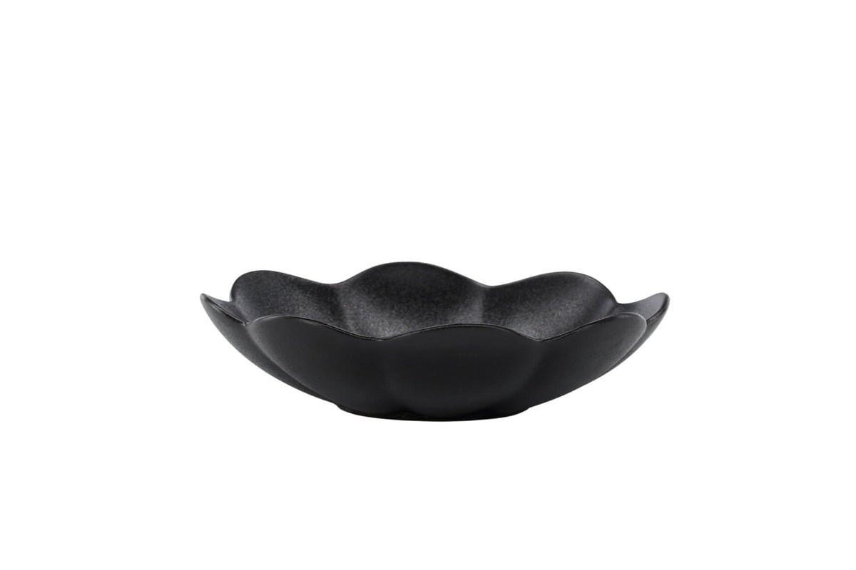 Wabi Sabi Teller in Schwarz präsentiert im Onlineshop von KAQTU Design AG. Teller ist von Venture Home