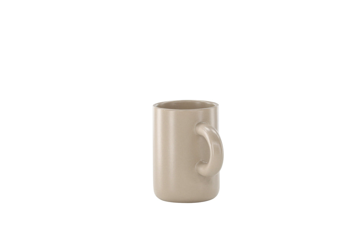 Active Kaffeetasse in Beige präsentiert im Onlineshop von KAQTU Design AG. Kaffeetassen ist von Venture Home