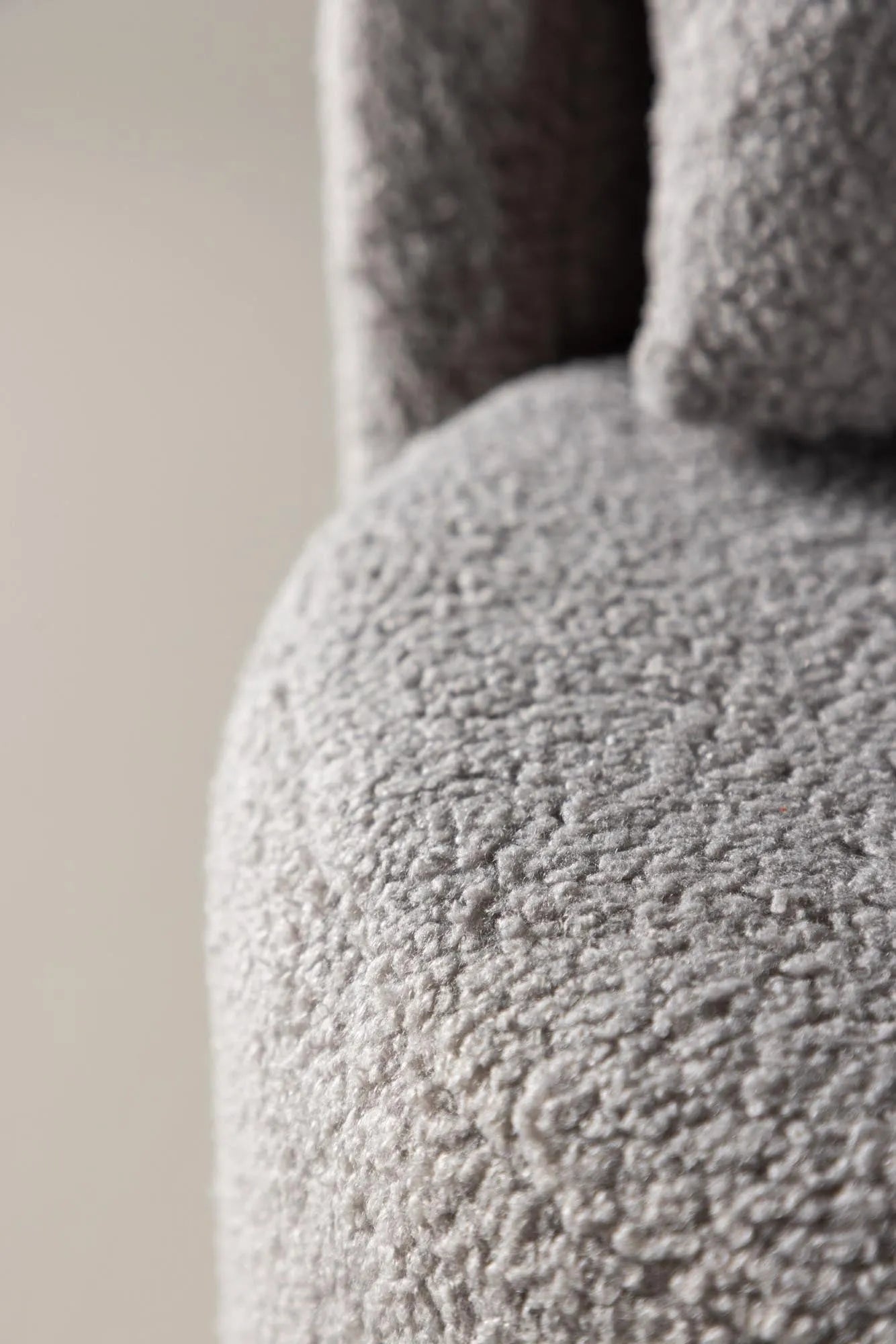 Kelso Kids Sofa: Stilvolles, sicheres Sitzmöbel für Kinderzimmer.