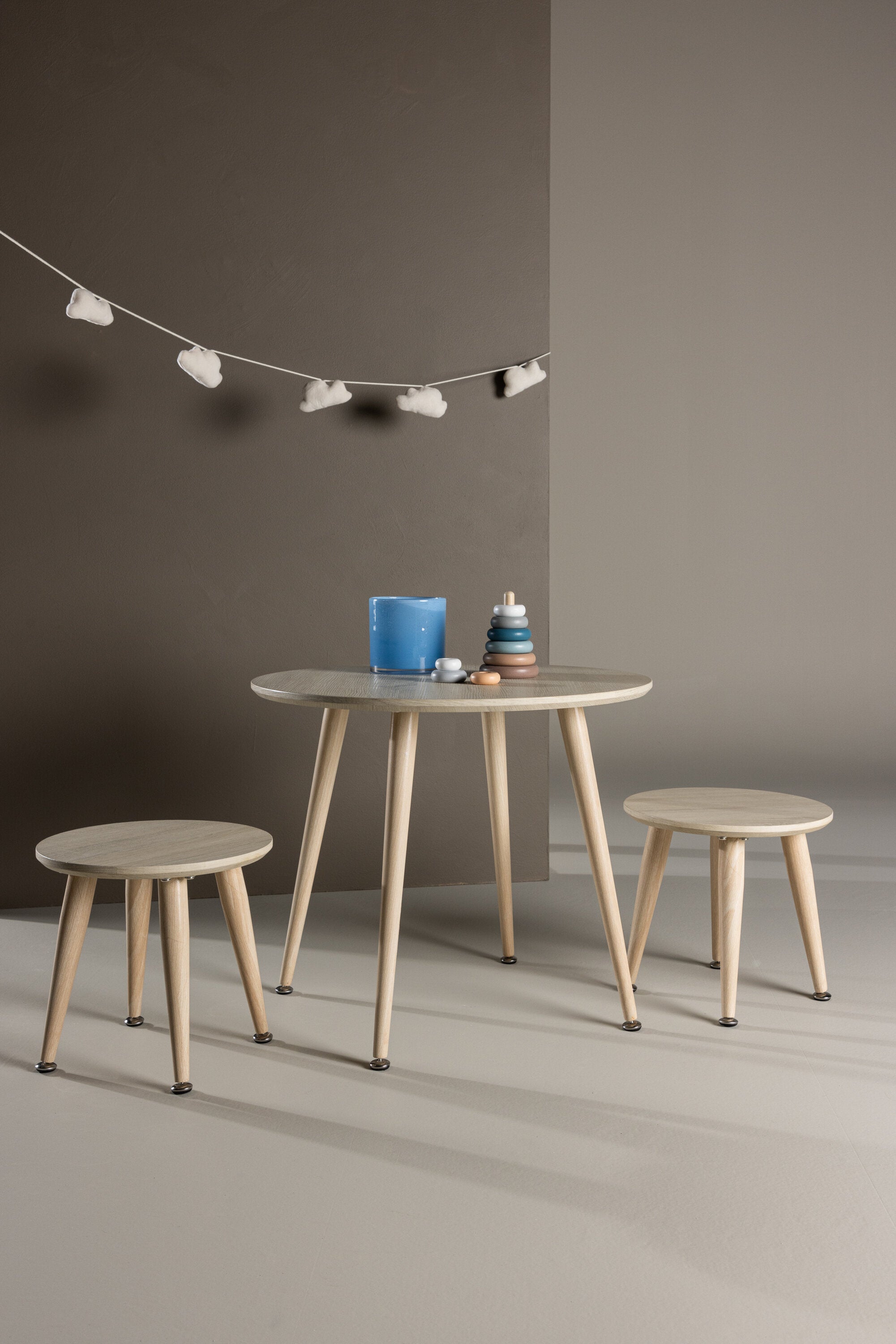 Kids Kindertisch in Tünchen präsentiert im Onlineshop von KAQTU Design AG. Esstisch ist von Venture Home