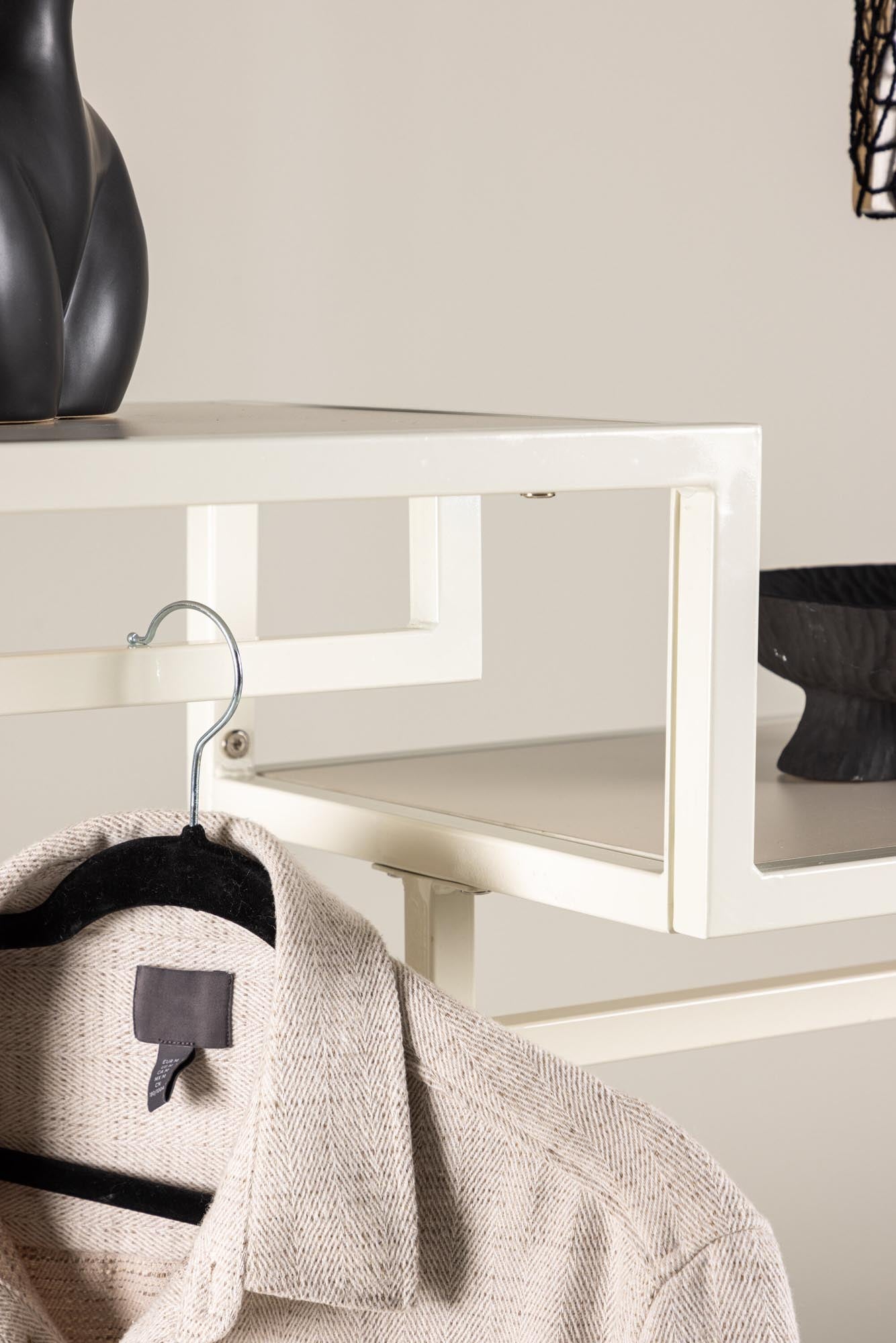Staal Hänger von Venture Home: Funktionalität trifft auf Design.