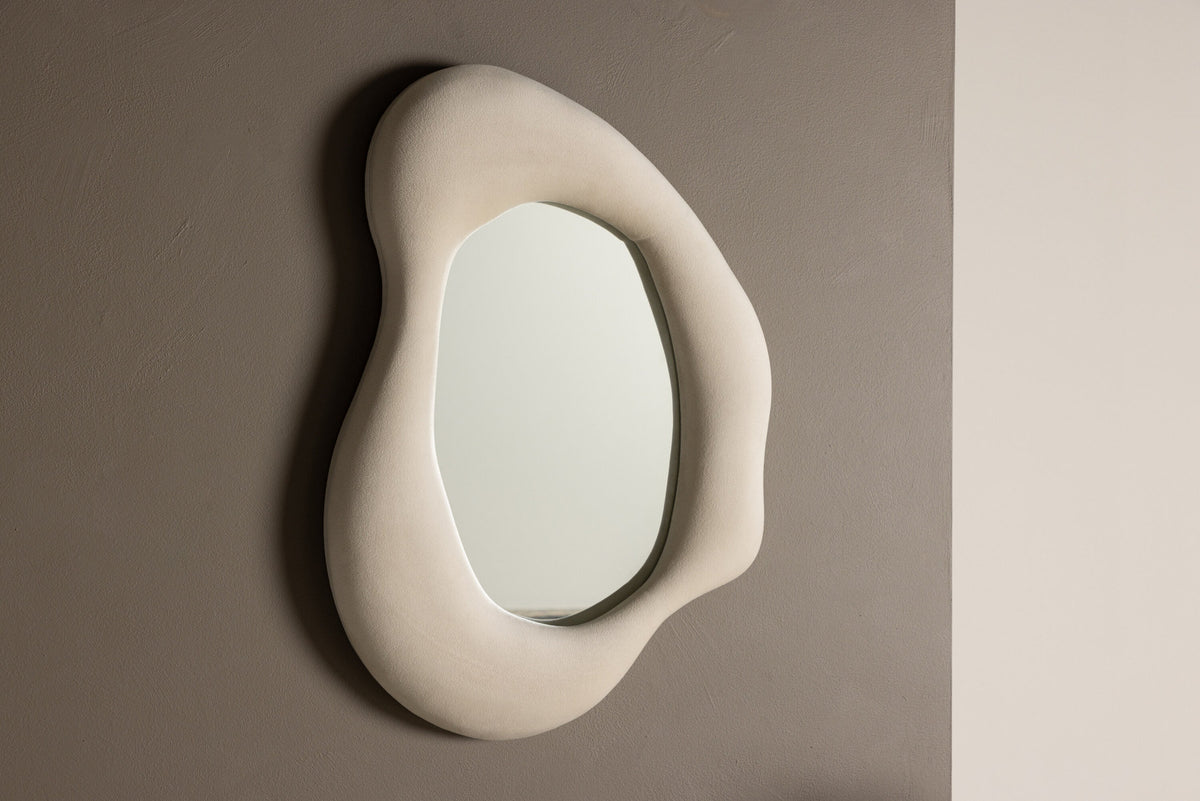 Louisville Spiegel in Beige präsentiert im Onlineshop von KAQTU Design AG. Spiegel ist von Venture Home