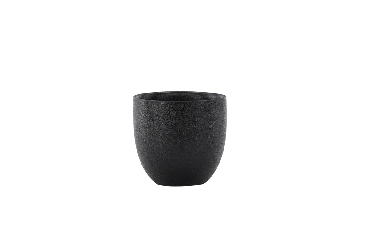 Wabi Sabi Kaffeetasse in Schwarz präsentiert im Onlineshop von KAQTU Design AG. Kaffeetassen ist von Venture Home
