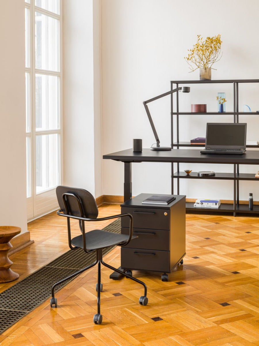 Basic KKT12 - Rollcontainer in Schwarz präsentiert im Onlineshop von KAQTU Design AG. Rollcontainer ist von Mdd