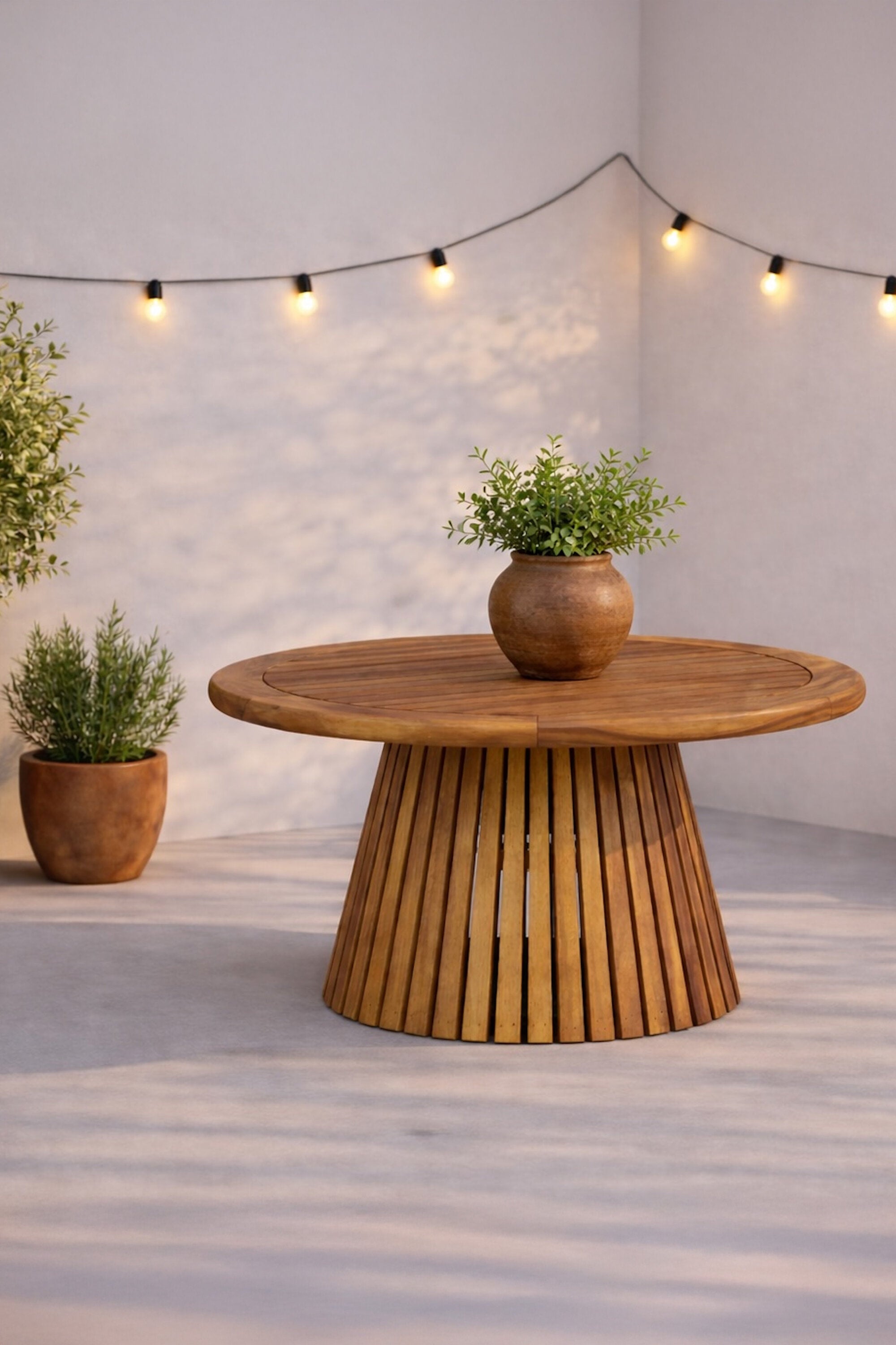 Lumpur Beistelltisch in Natur präsentiert im Onlineshop von KAQTU Design AG. Beistelltisch Outdoor ist von Venture Home
