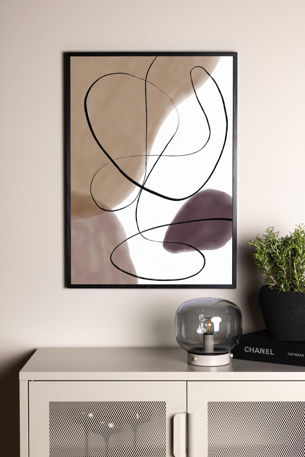 Lines Poster in Beige präsentiert im Onlineshop von KAQTU Design AG. Bild ist von Venture Home