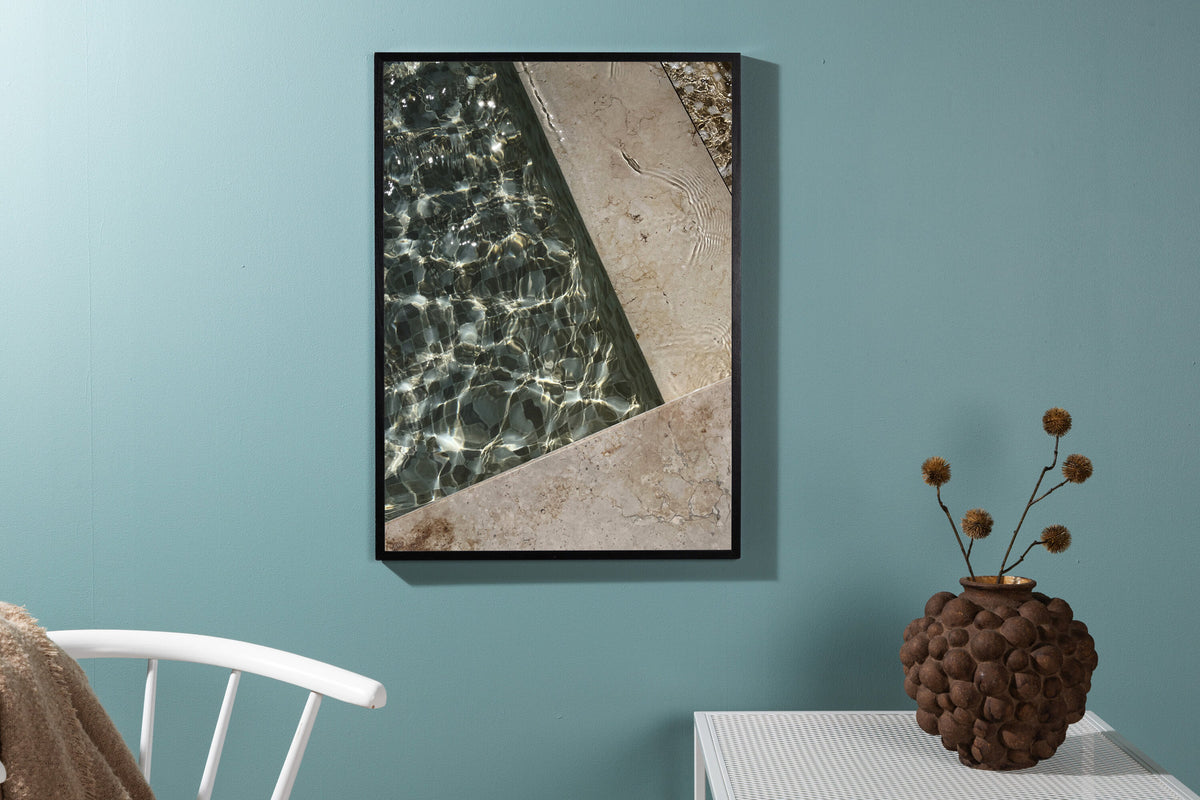 Pool Poster in Beige präsentiert im Onlineshop von KAQTU Design AG. Bild ist von Venture Home