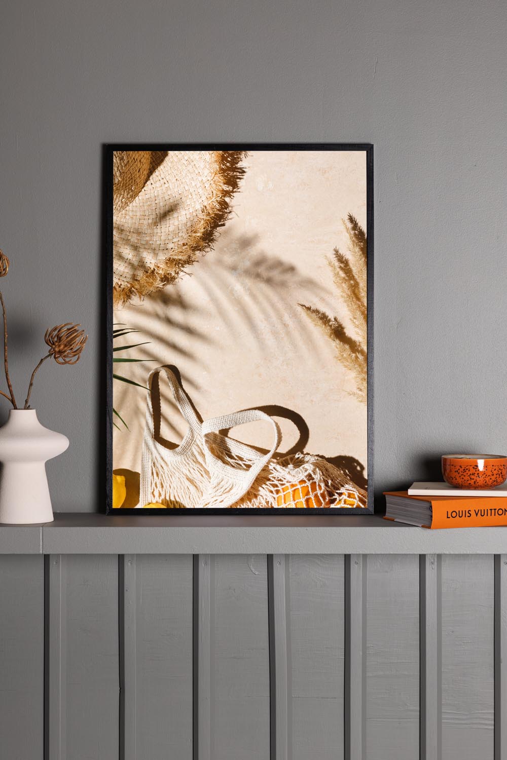 Beach Poster V2 in Beige präsentiert im Onlineshop von KAQTU Design AG. Bild ist von Venture Home