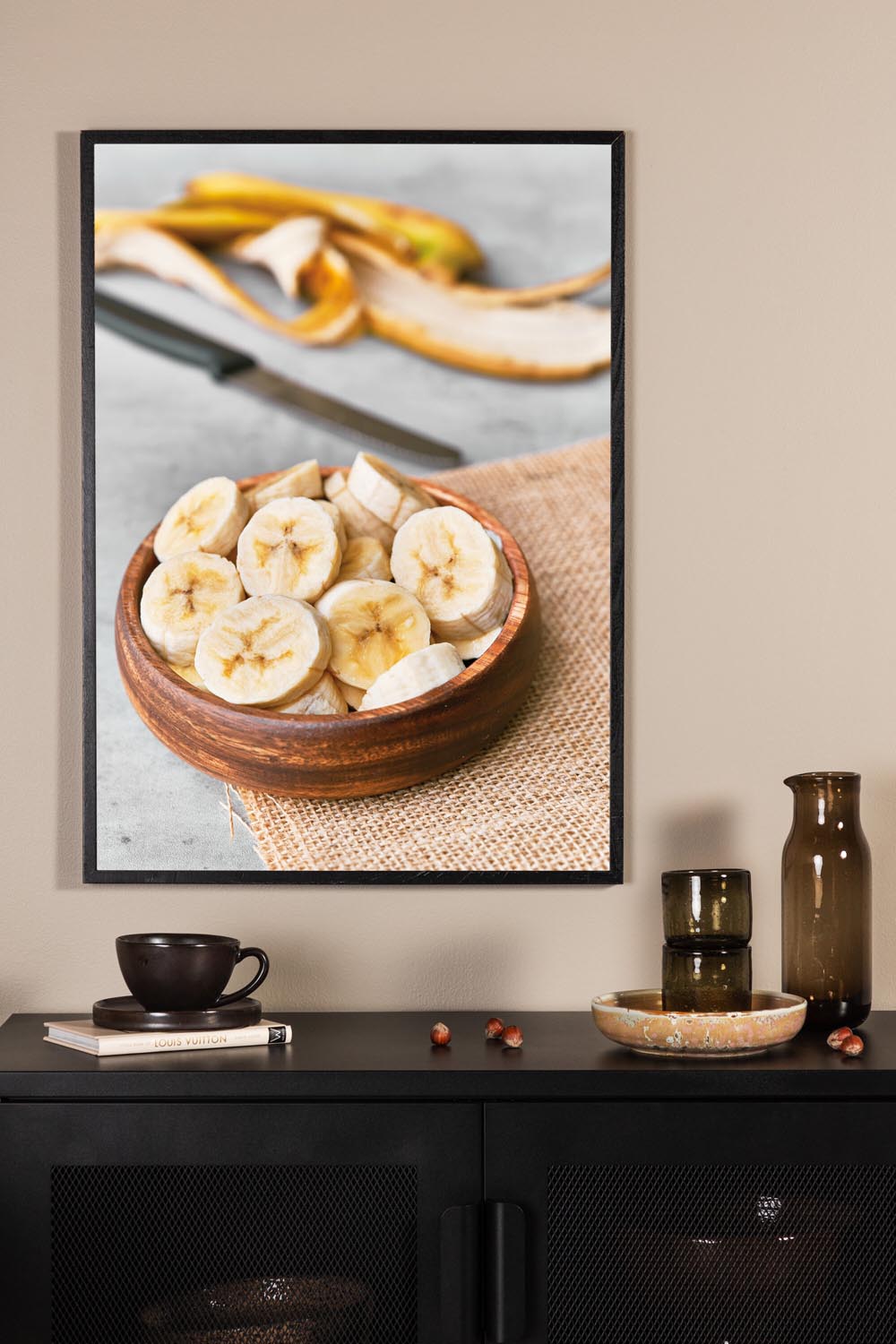 Banana Poster in Gelb präsentiert im Onlineshop von KAQTU Design AG. Bild ist von Venture Home
